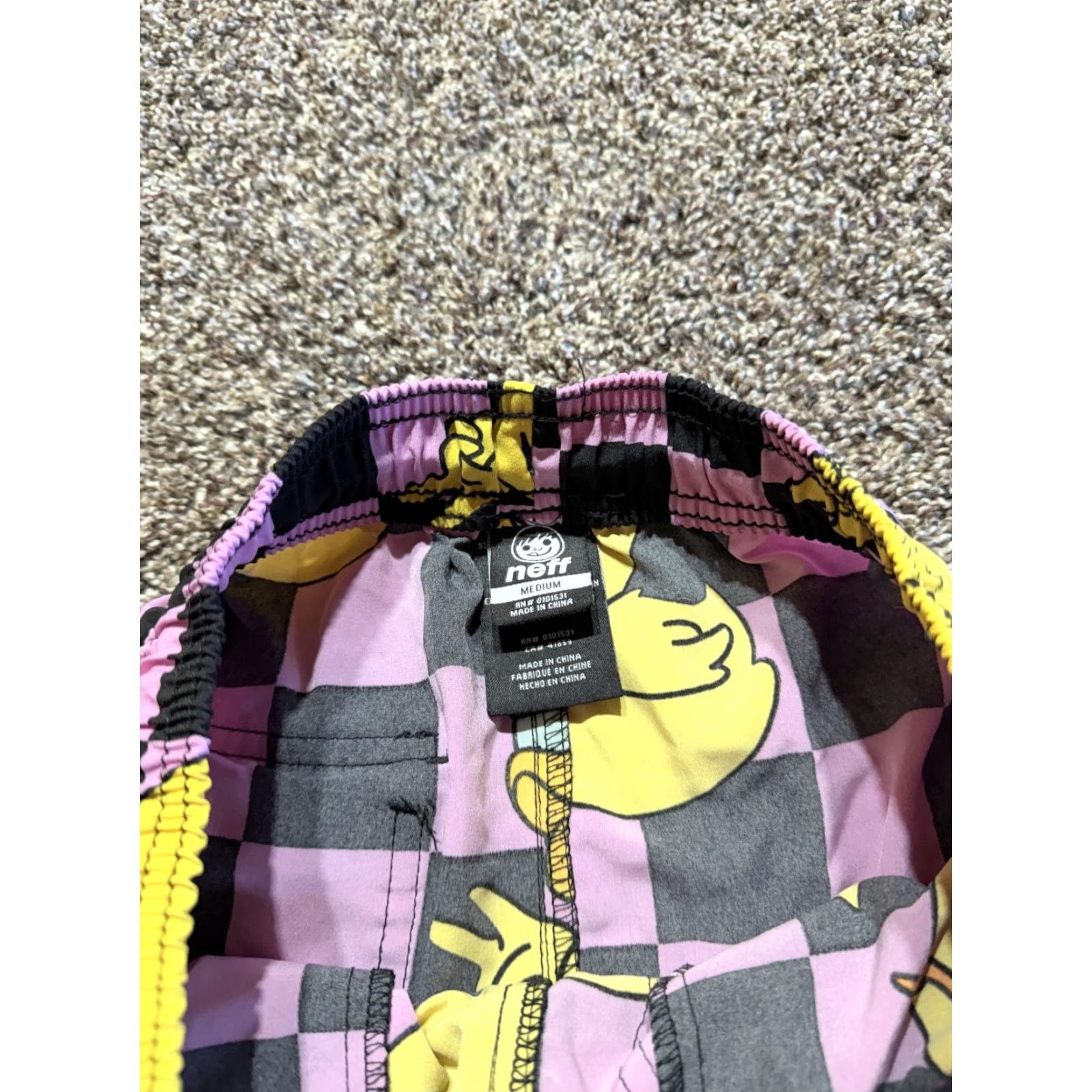 Vintage Neff Swim Shorts Trunks Men's Medium Lightweight Stretch 5" Inseam Ducky Chill Pink Ducks Size US 31 - 3 Thumbnail