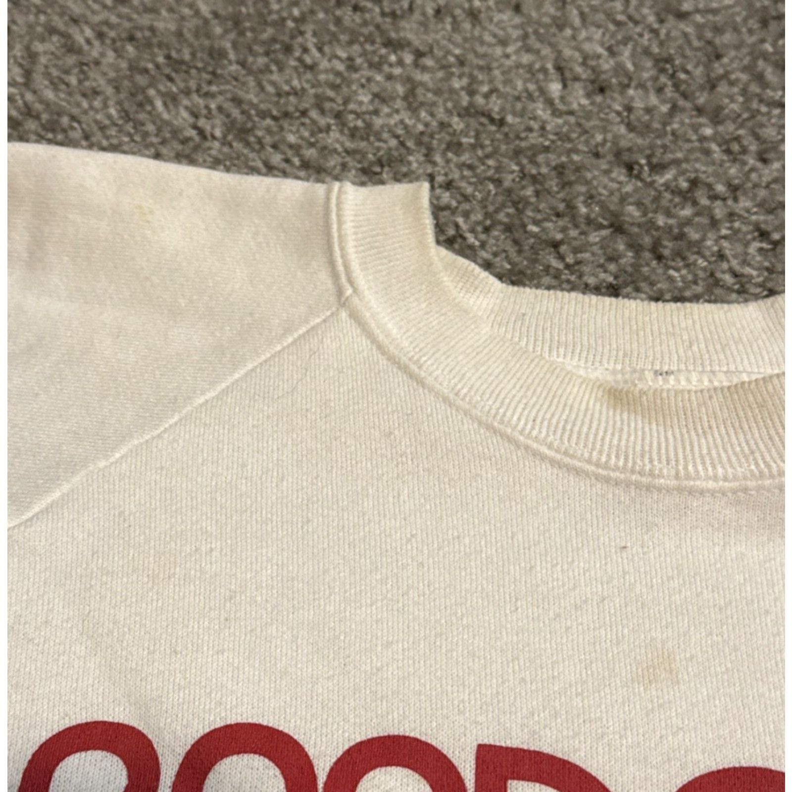 Fruit Of The Loom VINTAGE Bandolino Sport Sweatshirt White Red XL Men Pullover Crewneck Sports 1980s Size US XL / EU 56 / 4 - 6 Thumbnail