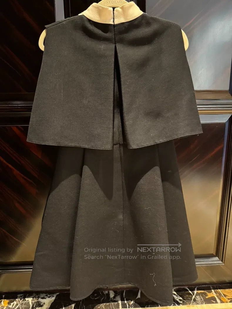 Valentino Valentino Classic dress Size S / US 4 / IT 40 - 2 Thumbnail