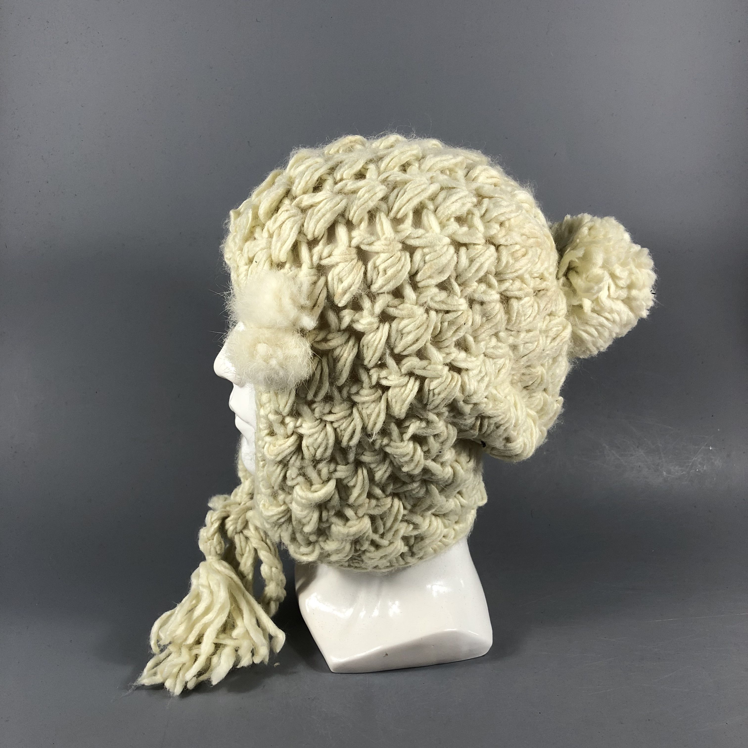 Vintage 2OZ Knit Earflap Bobble Beanie Snowcap Snow Hat B982 Size ONE SIZE - 1 Thumbnail