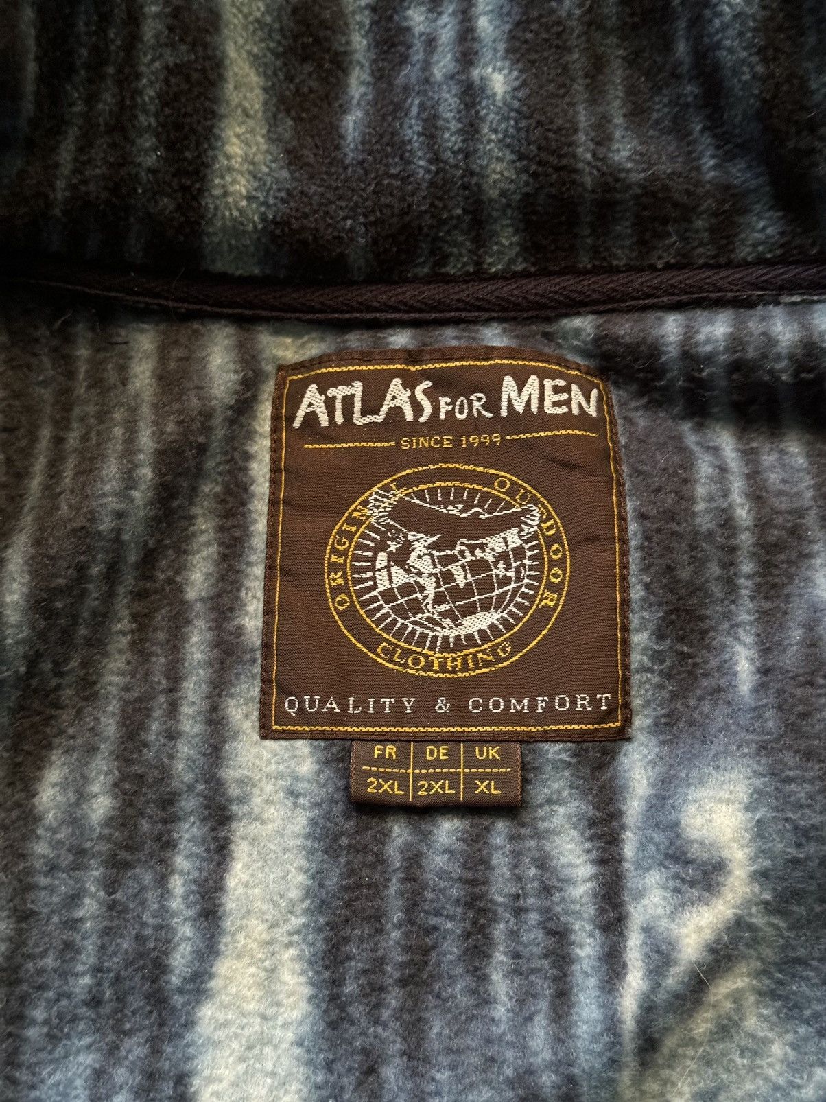 Designer × Vintage Y2K style Woolf pattern fleece vest gilet Size US XL / EU 56 / 4 - 5 Thumbnail
