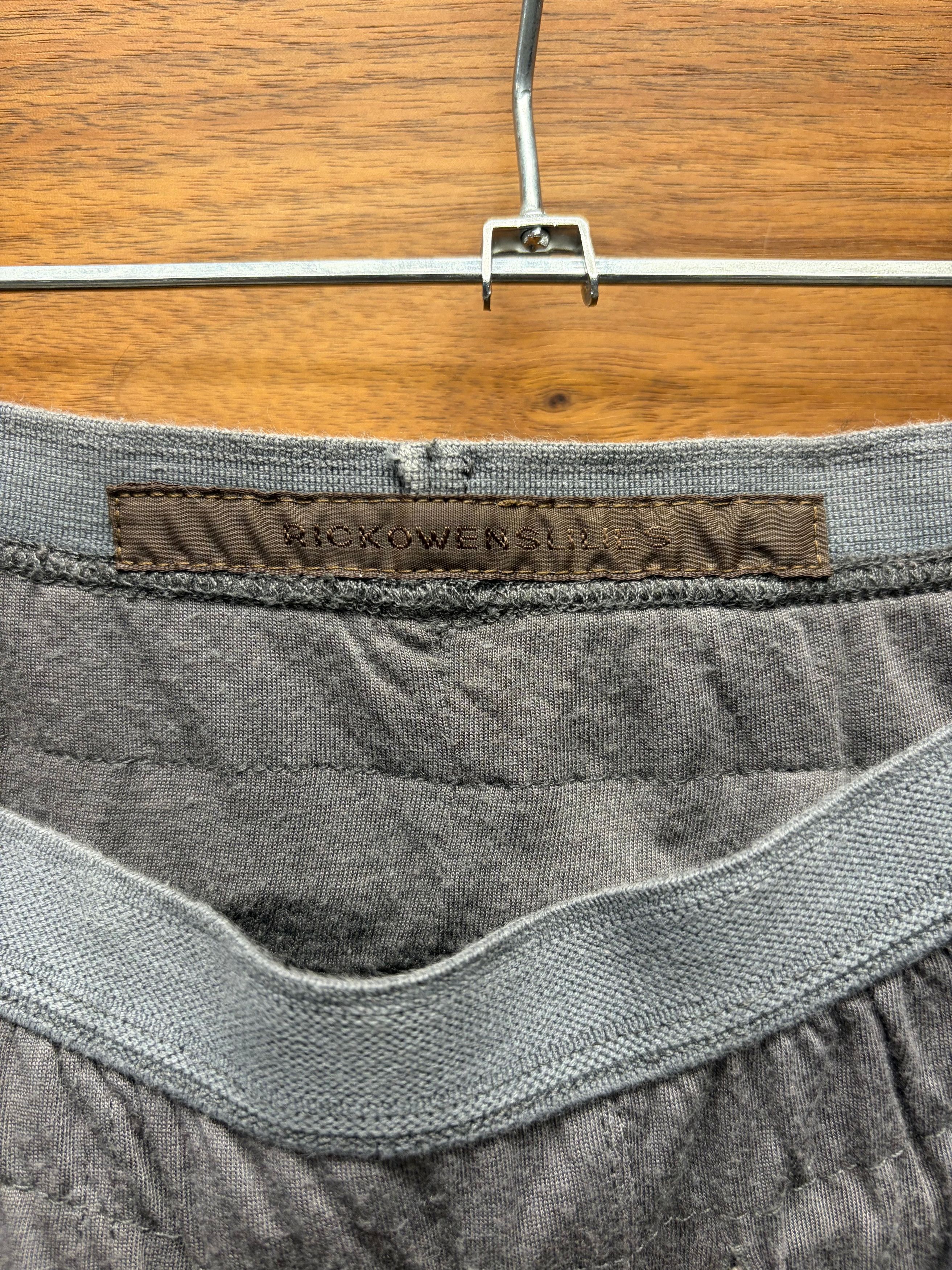 Rick Owens 2000s Rick Owens ‘Lilies’ Dust Brown Drop Crotch Pod Shorts Size 22" - 3 Thumbnail