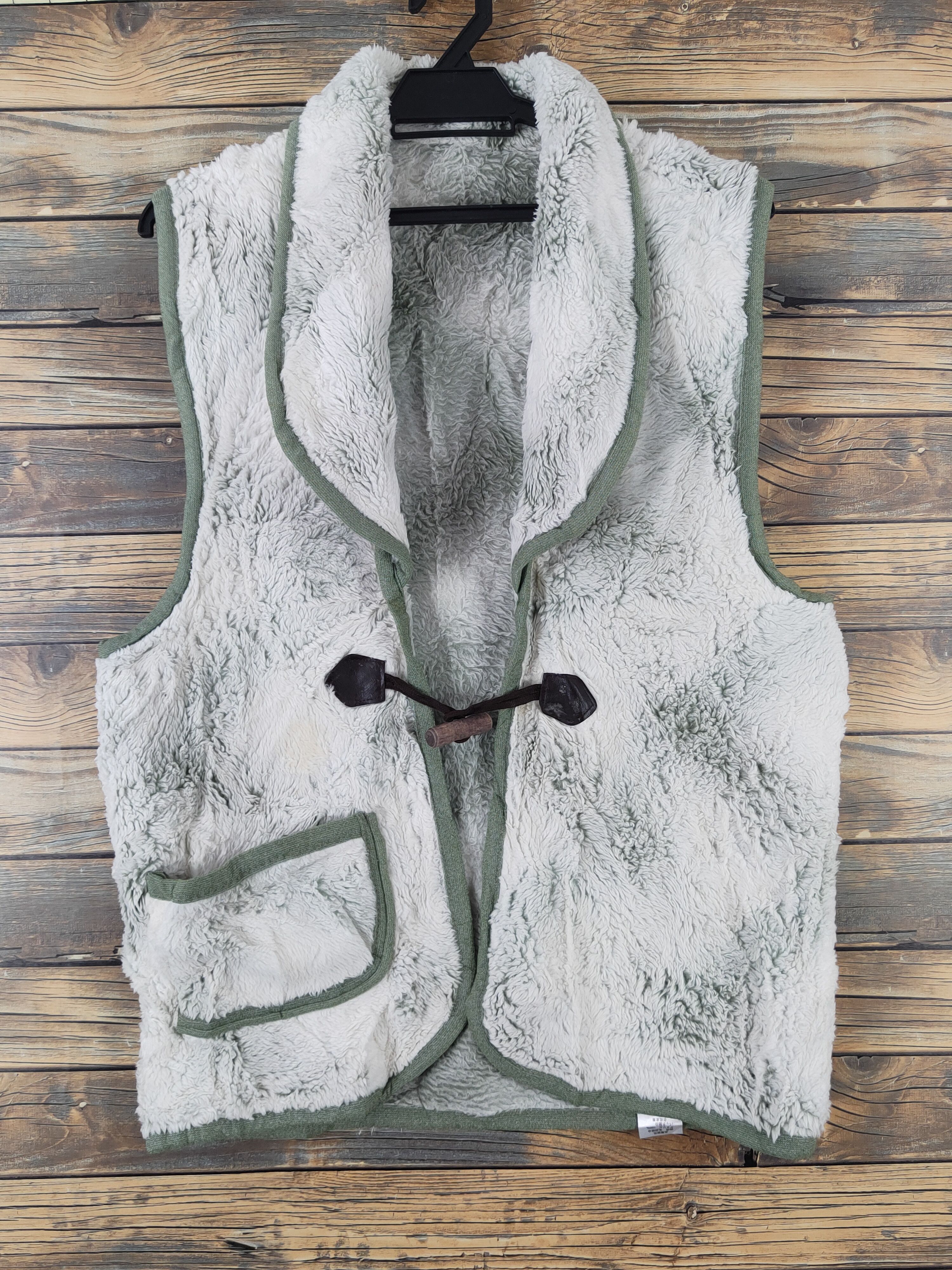 Japanese Brand × Vintage Japanese Brand White Green Fur Mohair Toggle Vests Size M / US 6-8 / IT 42-44 - 1 Thumbnail
