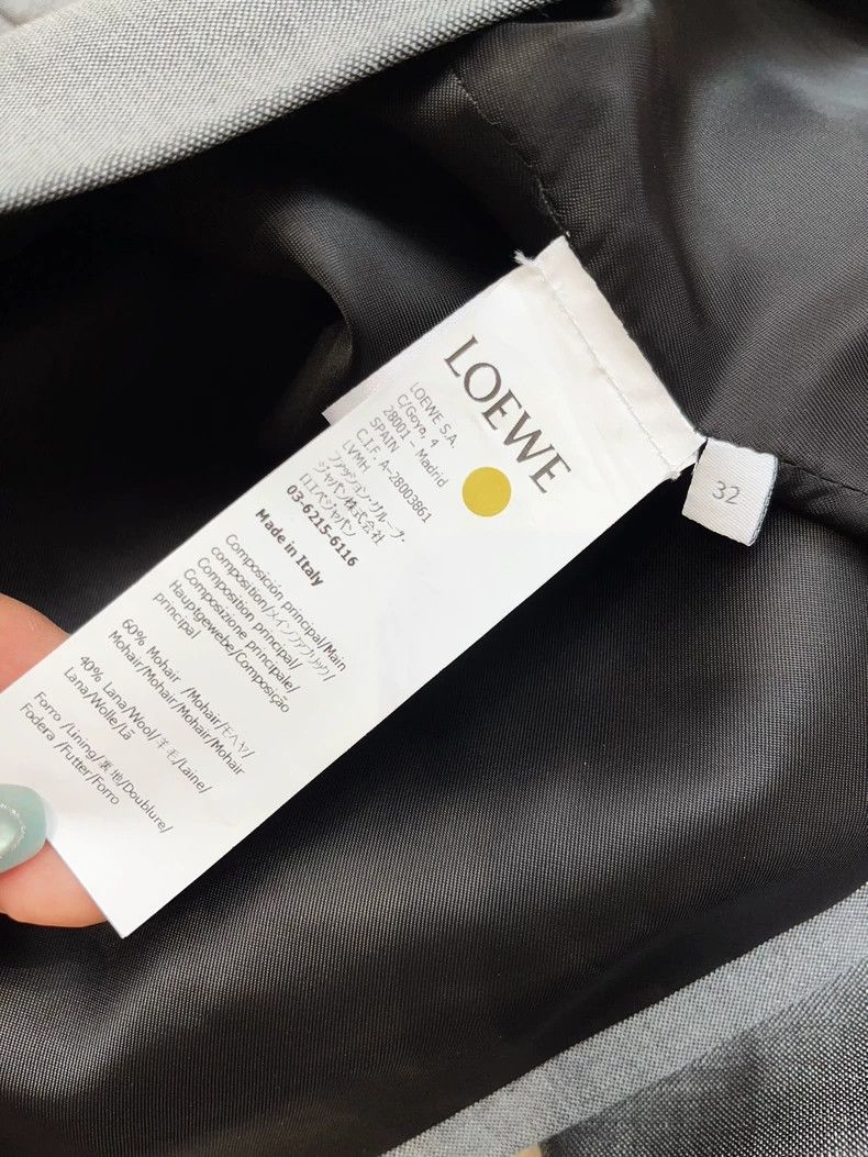Loewe LOEWE A short jacket in grey with a grey collar and grey t Size 4XL / US 24-26 - 4 Thumbnail
