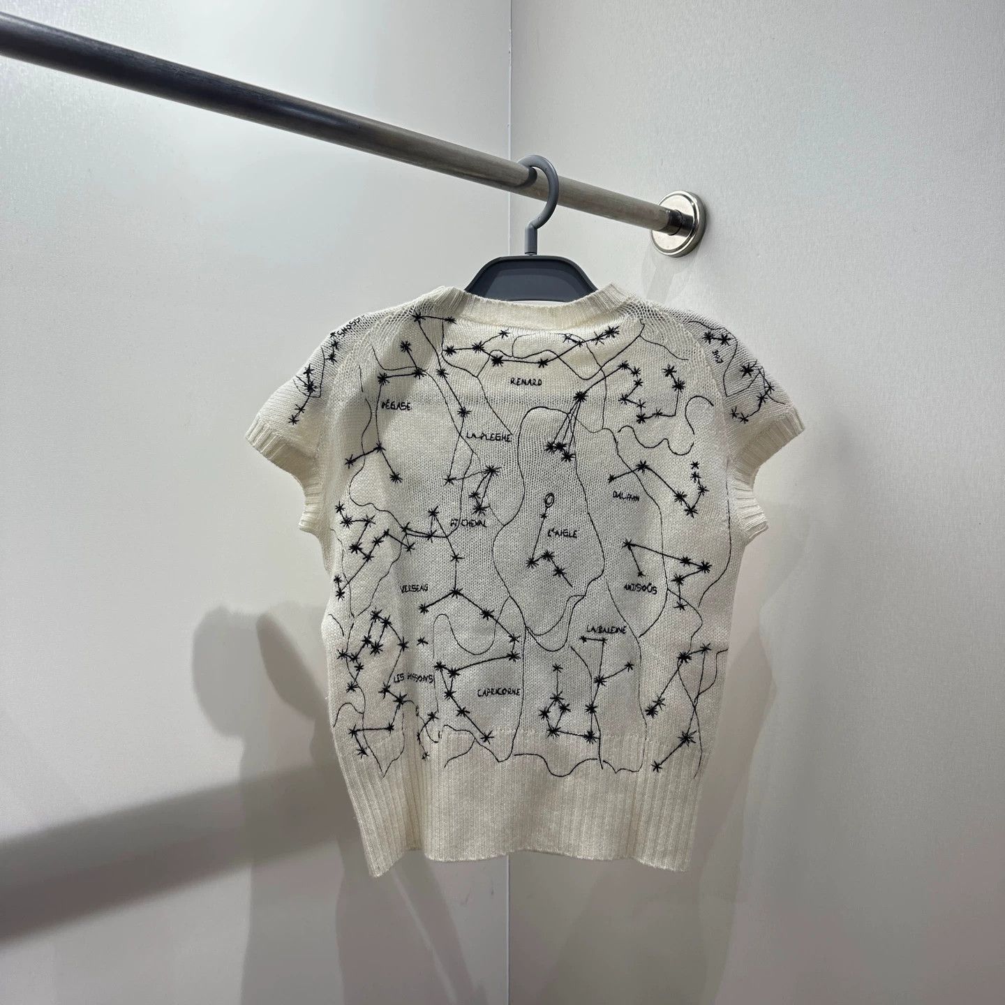 Christian Dior Monsieur Dior constellation pattern knit cashmere vest size 36 Size XS / US 0-2 / IT 36-38 - 2 Thumbnail