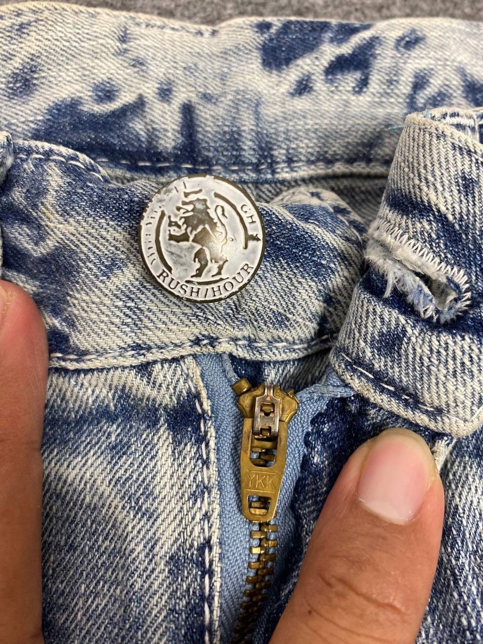Japanese Brand vintage rush hour acid wash distressed denim nice design Size 31" - 12 Thumbnail