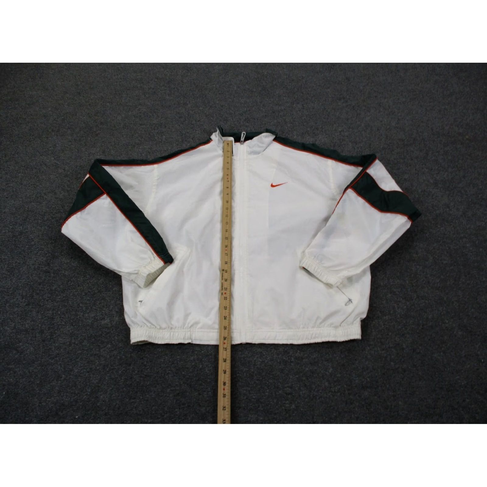 Nike VINTAGE Nike Jacket Mens L White Green Nylon Retro Sport Active Y2K Track Run Size US L / EU 52-54 / 3 - 3 Thumbnail