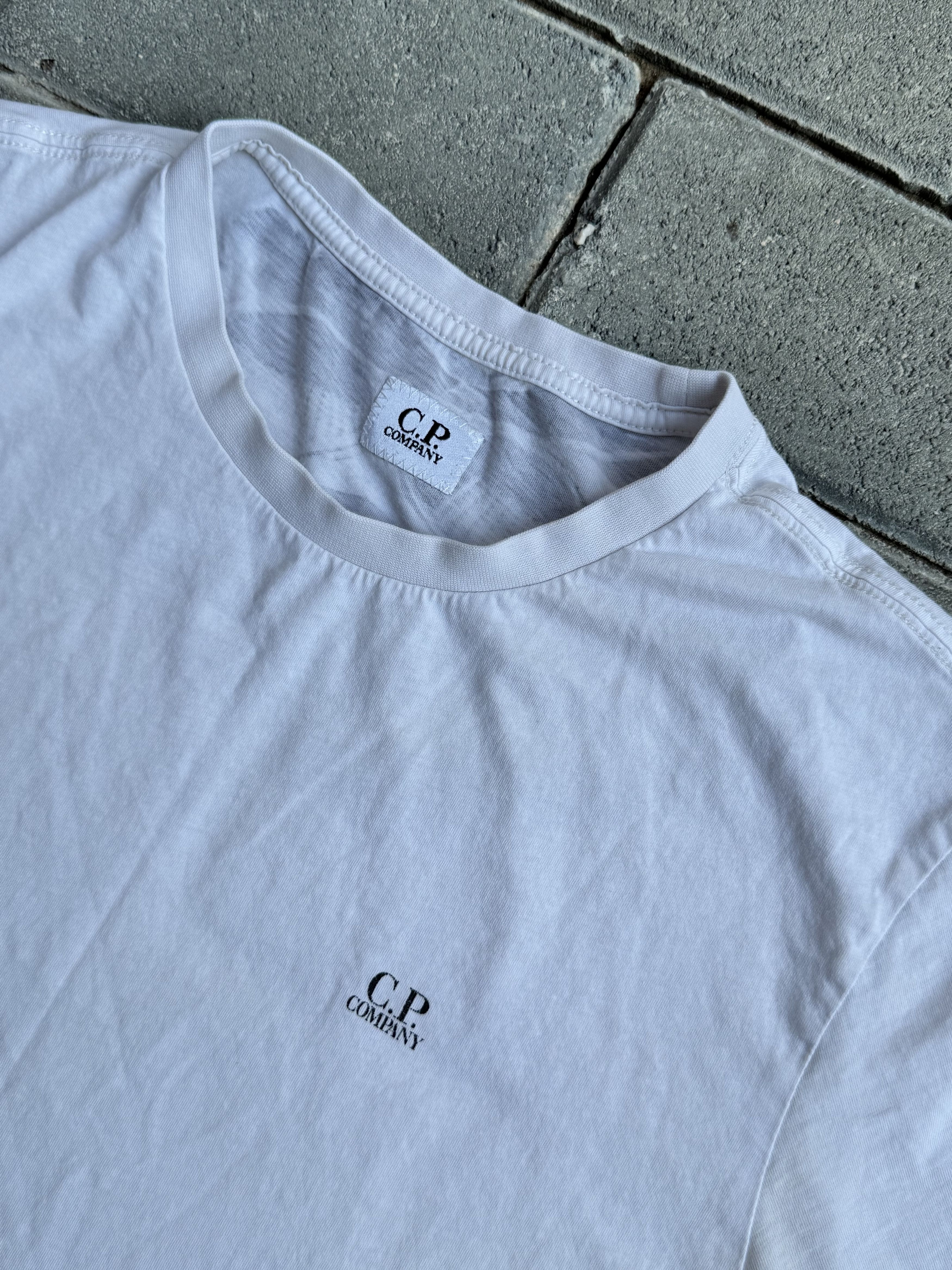 C.P. Company C.P Company White T-Shirt Mens Lens Back Print Size US M / EU 48-50 / 2 - 4 Thumbnail