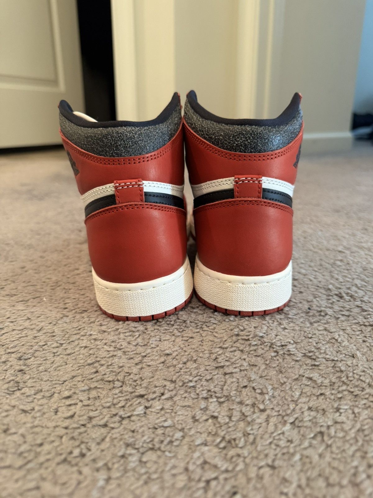 Jordan Brand JORDAN 1 RETRO HIGH LOST AND FOUND SIZE 7Y Size US 7 / EU 40 - 5 Thumbnail