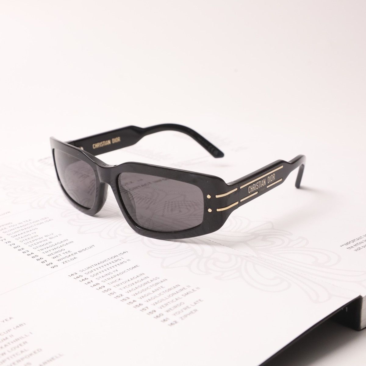 Dior DIOR DIORSIGNATURE S9U SUNGLASSES Size ONE SIZE - 1 Thumbnail