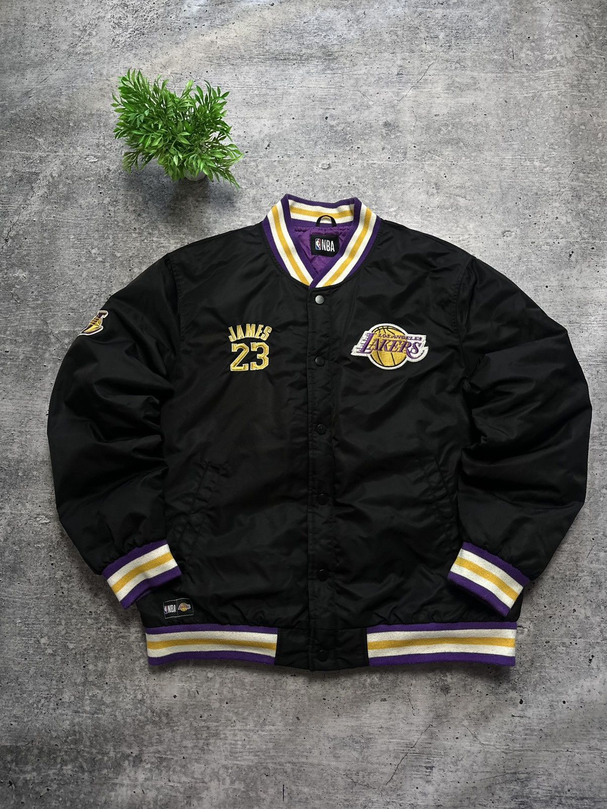 NBA NBA Lakers Y2K Quilt 23 LeBron Jacket Bomber Size US L / EU 52-54 / 3 - 2 Thumbnail