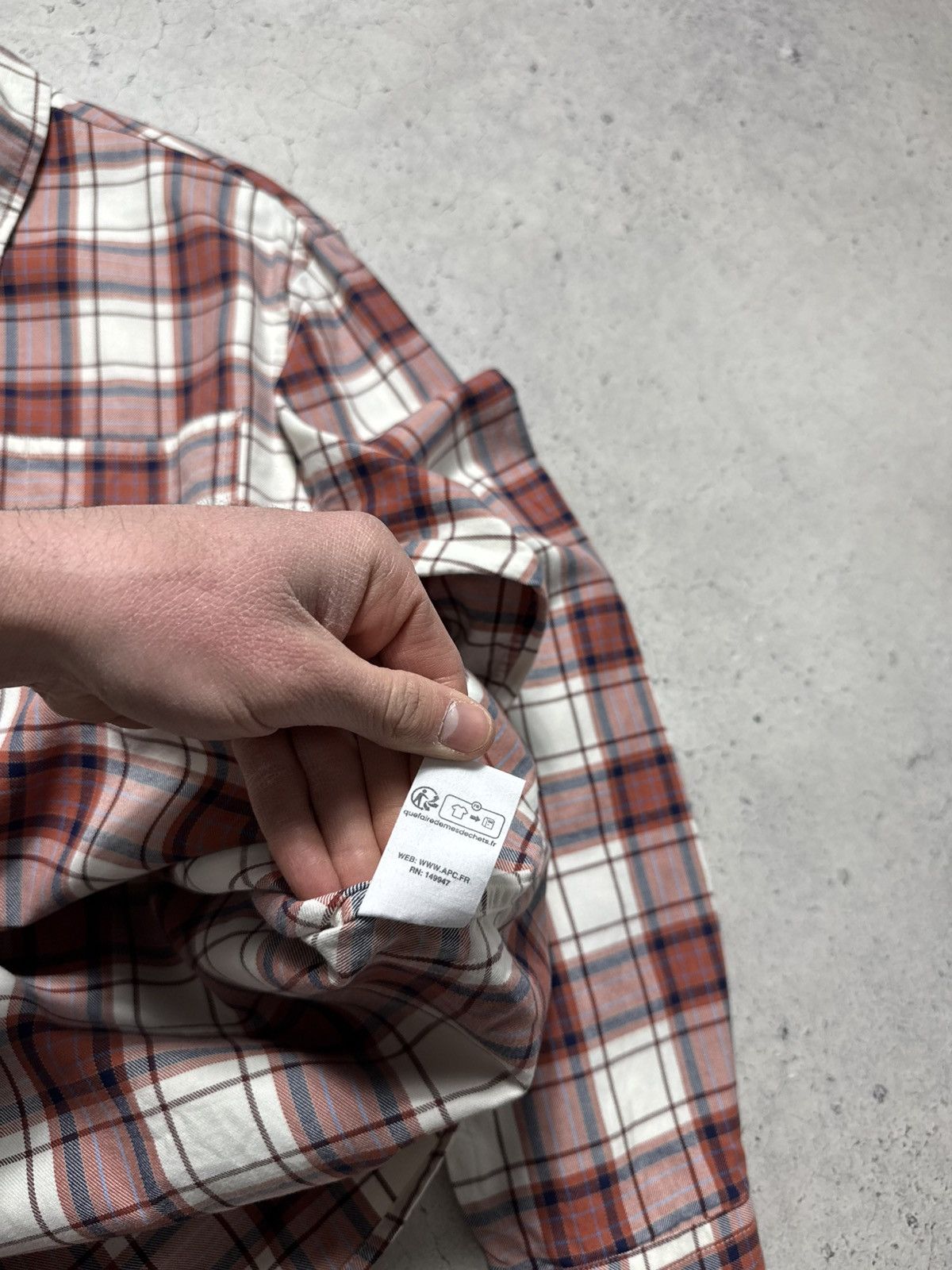 A.P.C. A.P.C Check Button Up Shirt Flannel Size L Size US L / EU 52-54 / 3 - 8 Thumbnail