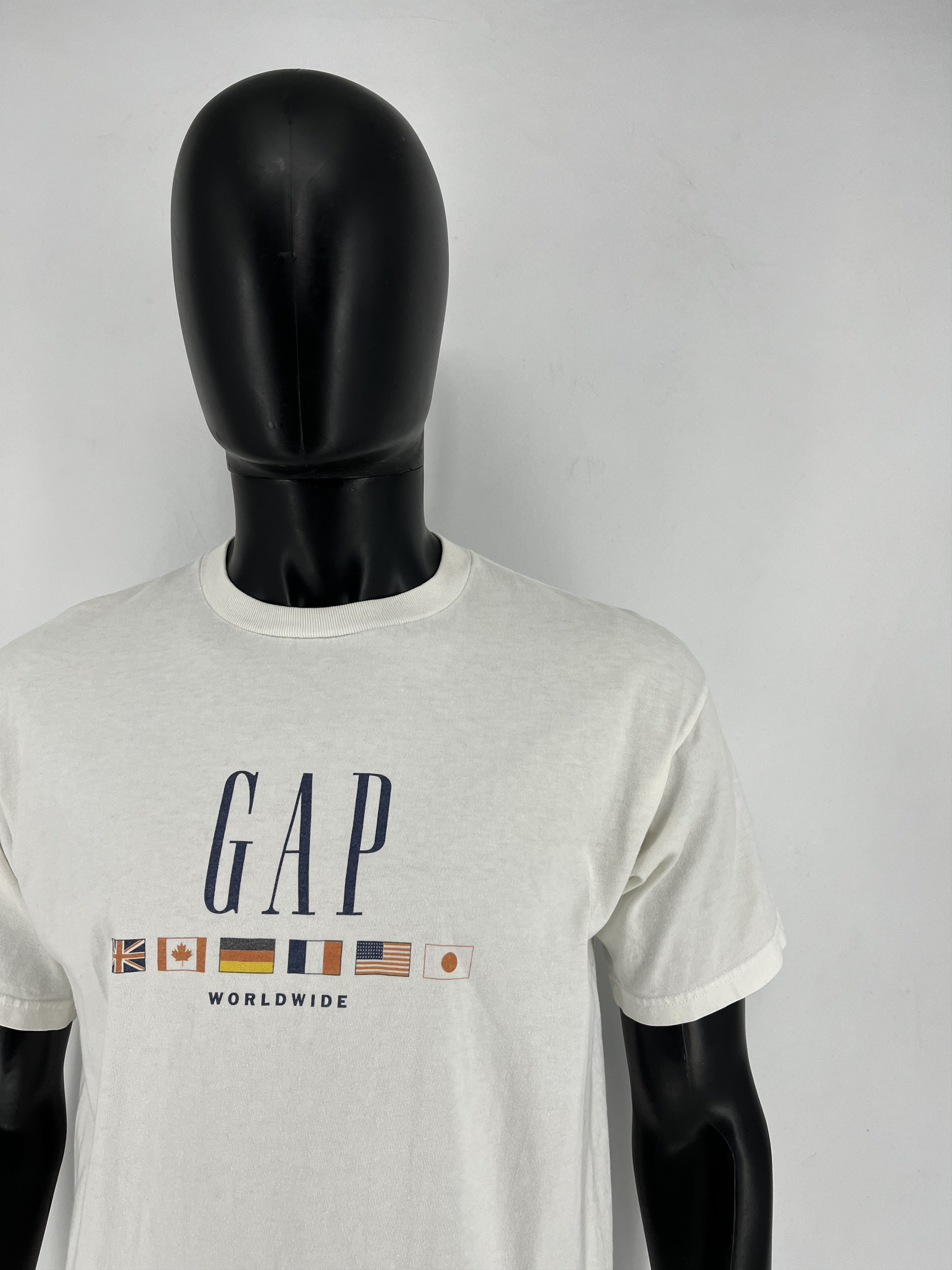 Gap Vintage 90s Gap Gap Worldwide Flag Print On Single Stitch Size US M / EU 48-50 / 2 - 7 Thumbnail