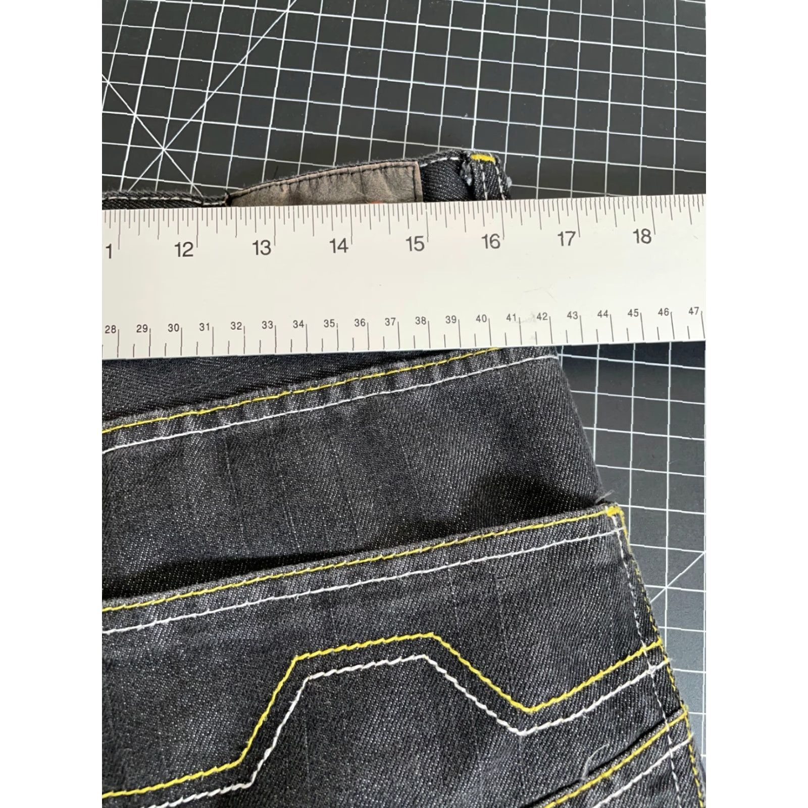 Denime VINTAGE Red Diamond Men's Jeans 32 x 30 Low Rise Straight Leg Denim 90s Y2K Hip Hop Retro Size US 32 / EU 48 - 5 Thumbnail