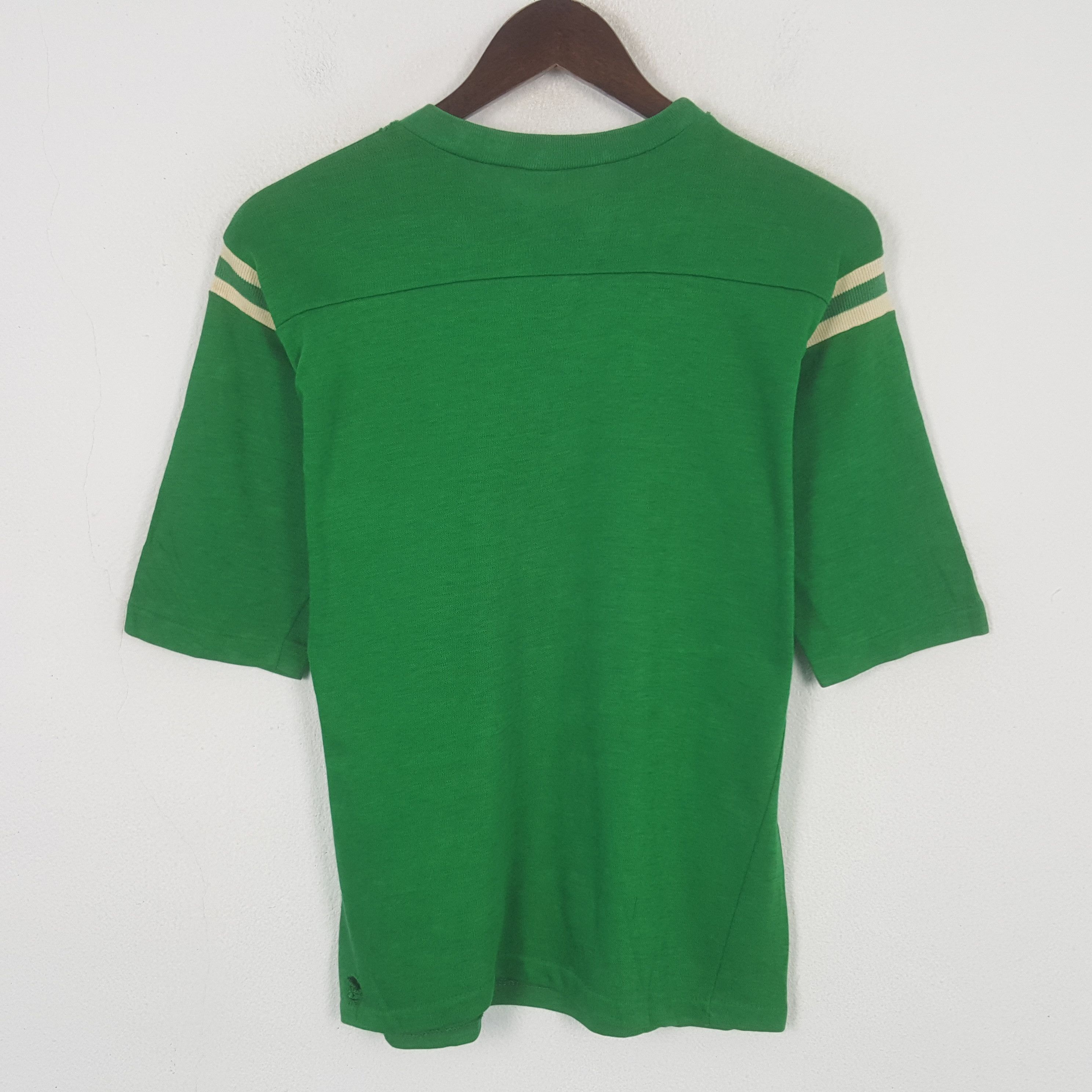 Artek Vintage 90’s Azura Pacific University Tshirt Size US S / EU 44-46 / 1 - 3 Thumbnail