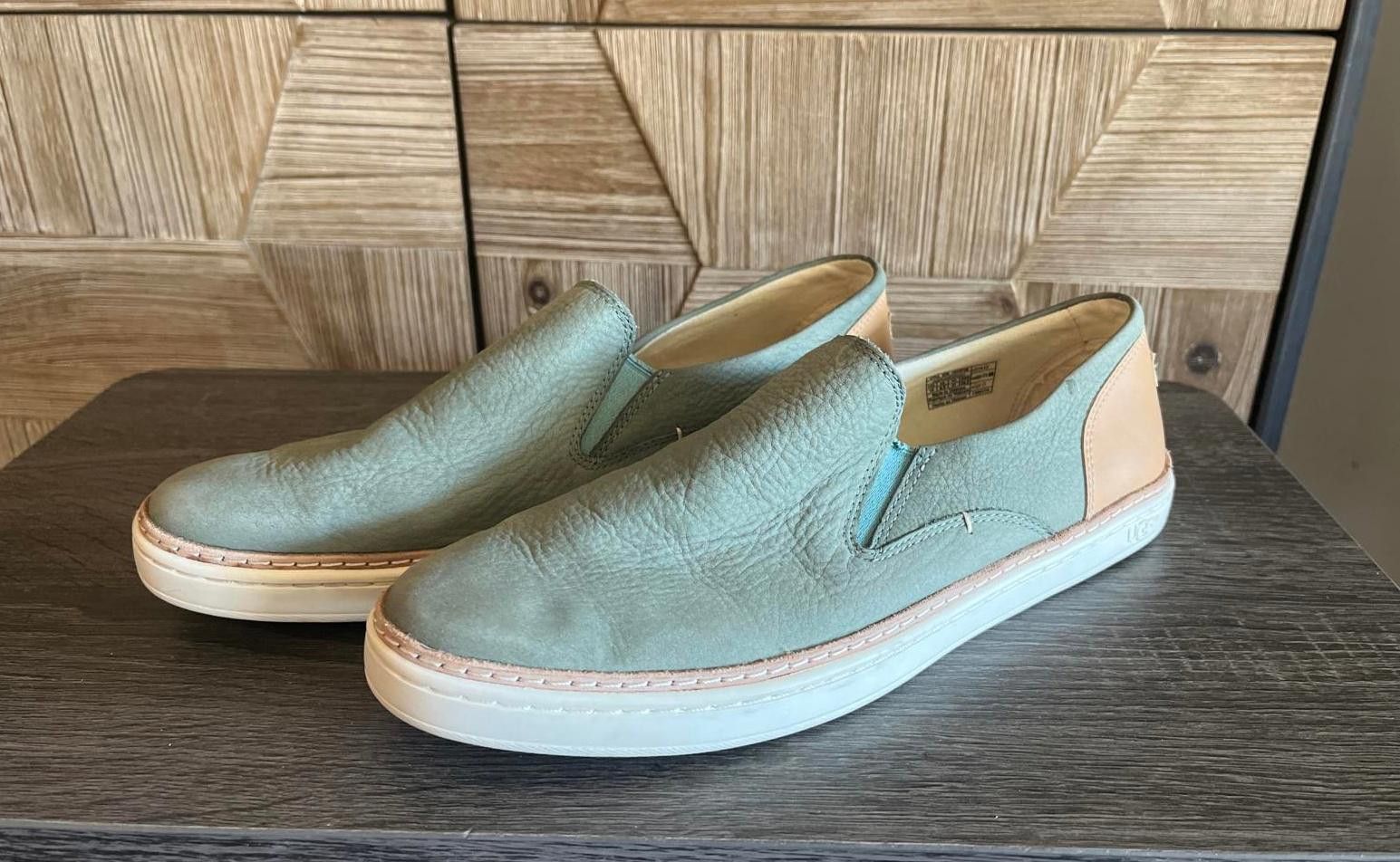 UGG Adley Womens Leather Slip On Shoes Sneakers Size 10 Green