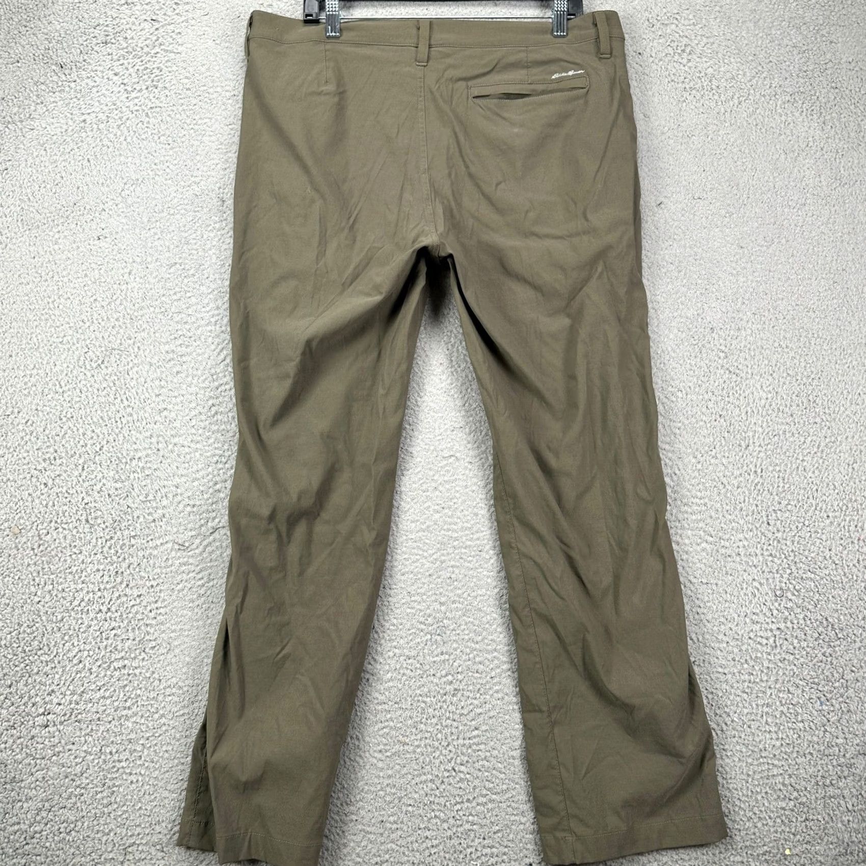 Eddie Bauer Eddie Bauer Mens Pants Hiking Flat Front Chino Straight Leg 35x30 Green Lightweight Stretch Wrinkle Resistant Breathable Travel Casual Workwear EUC Size US 35 - 2 Thumbnail