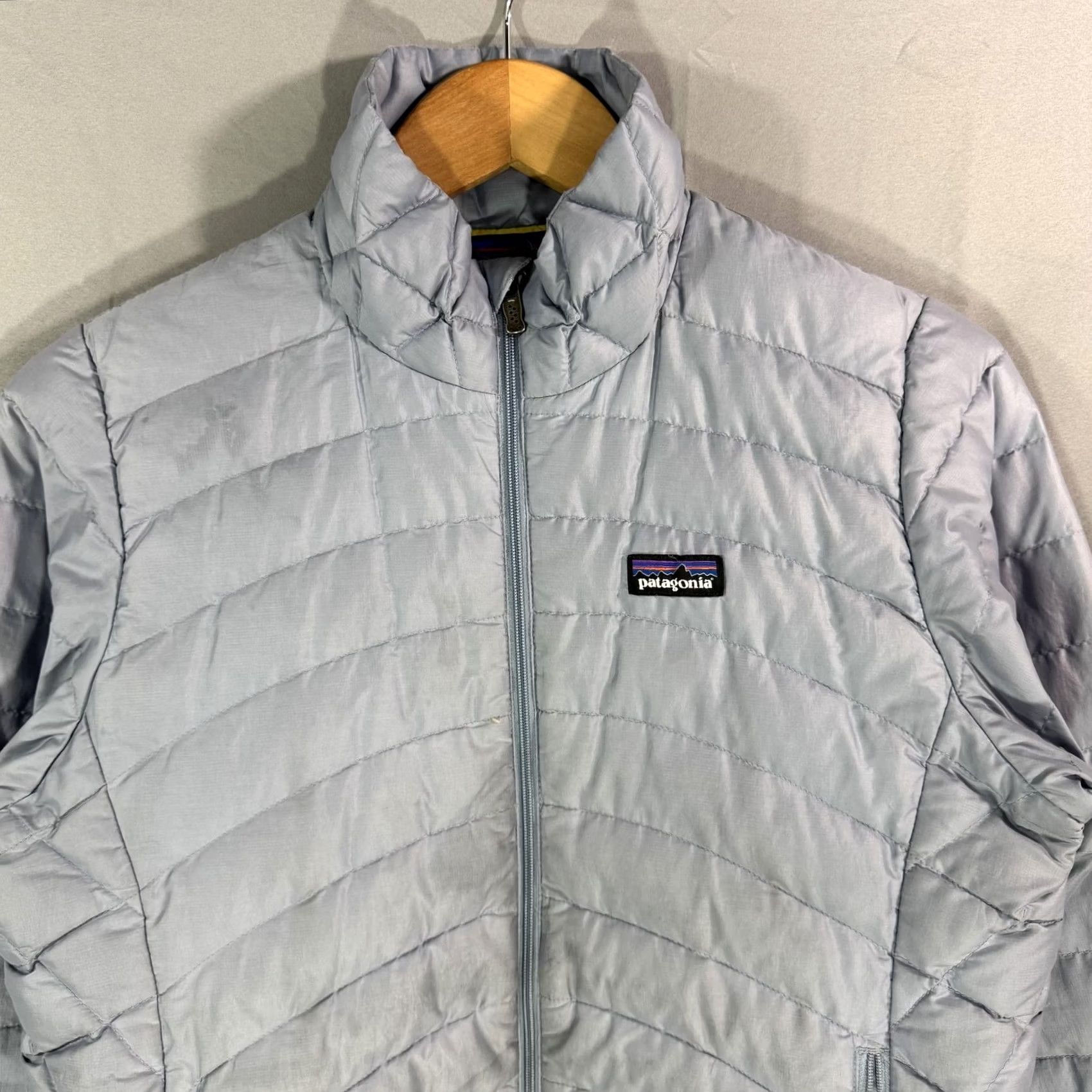 Patagonia Patagonia Jacket Womens Small Quilted Full Zip Insulated Lightweight Outdoors Gray Zip Pockets Packable Casual Travel Women's Small Jacket Size S / US 4 / IT 40 - 3 Thumbnail