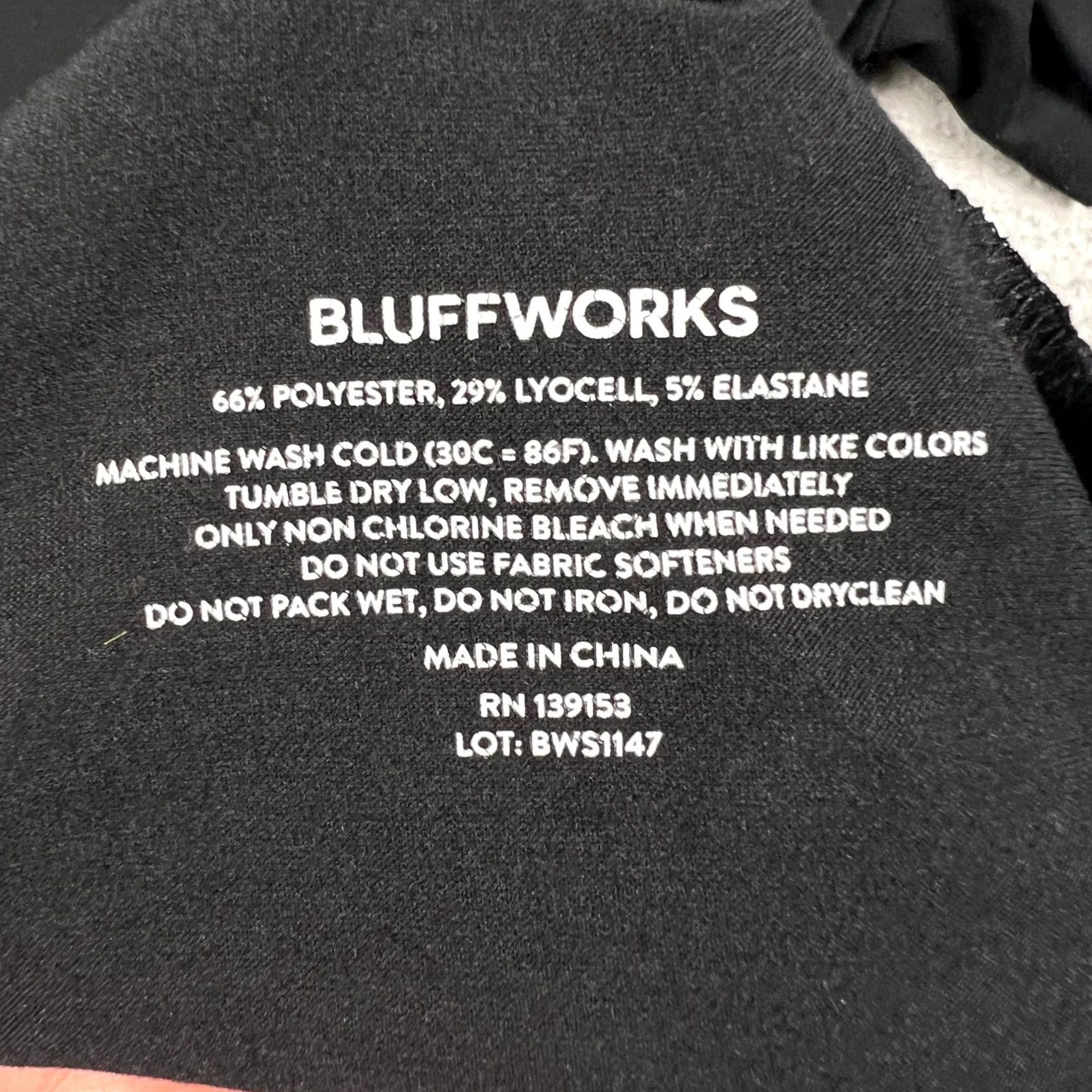 Vintage Bluffworks Shirt Mens 2XL Black Classic Fit V-Neck Short Sleeve Threshold Size US XXL / EU 58 / 5 - 4 Thumbnail