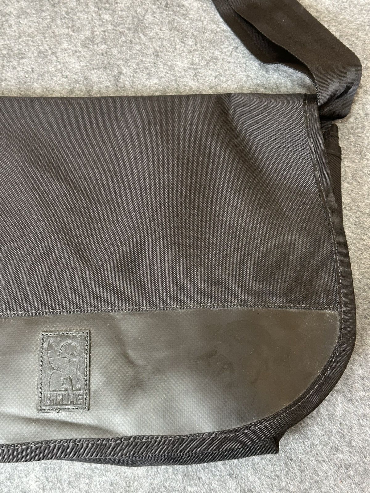 Chrome Industries Chrome Industries messenger bag water-resistant material. Size ONE SIZE - 3 Thumbnail