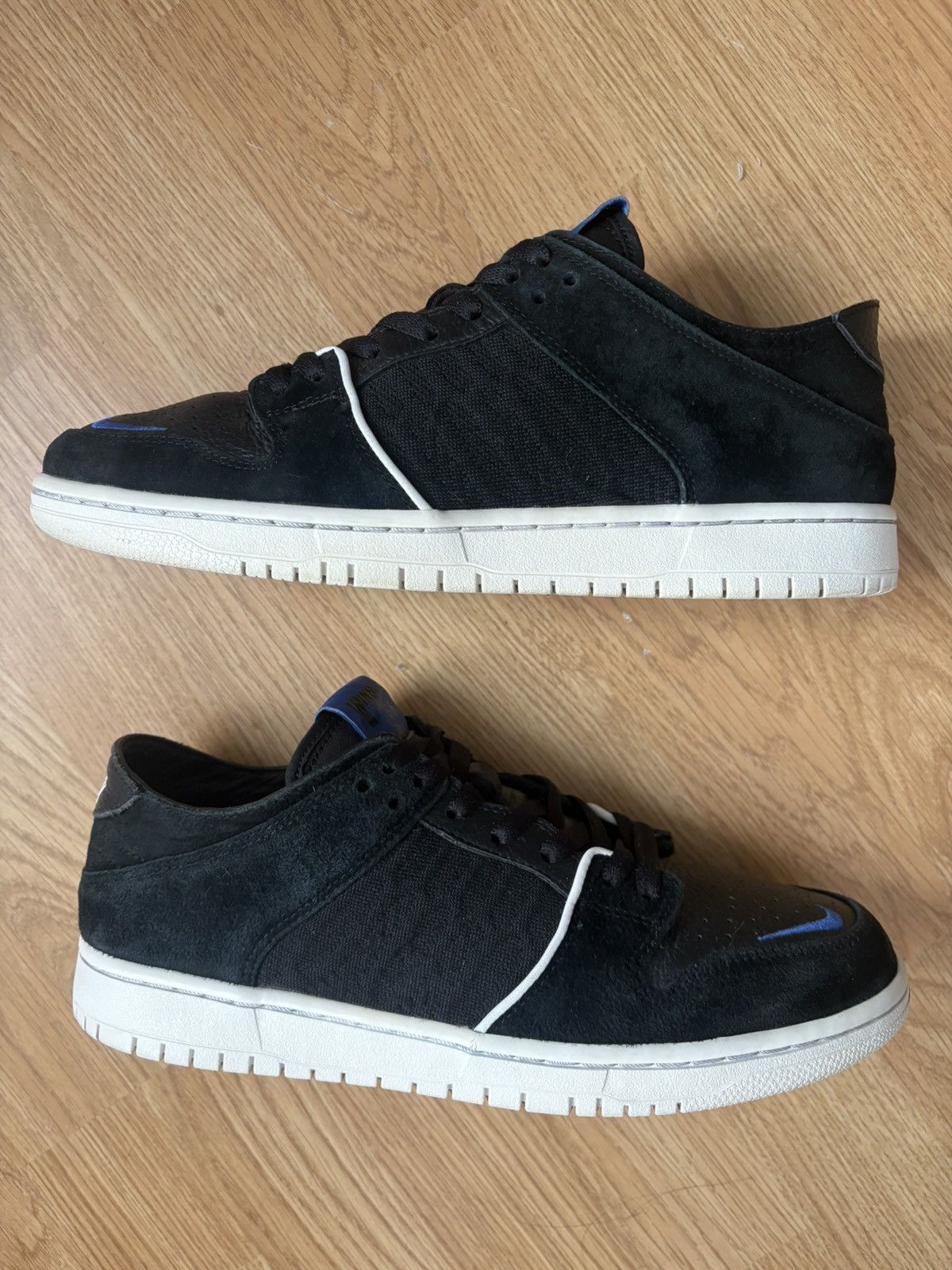Nike × Soulland Nike SB Dunk Low Soulland FRI.day Part 02 Size US 10 / EU 43 - 2 Thumbnail