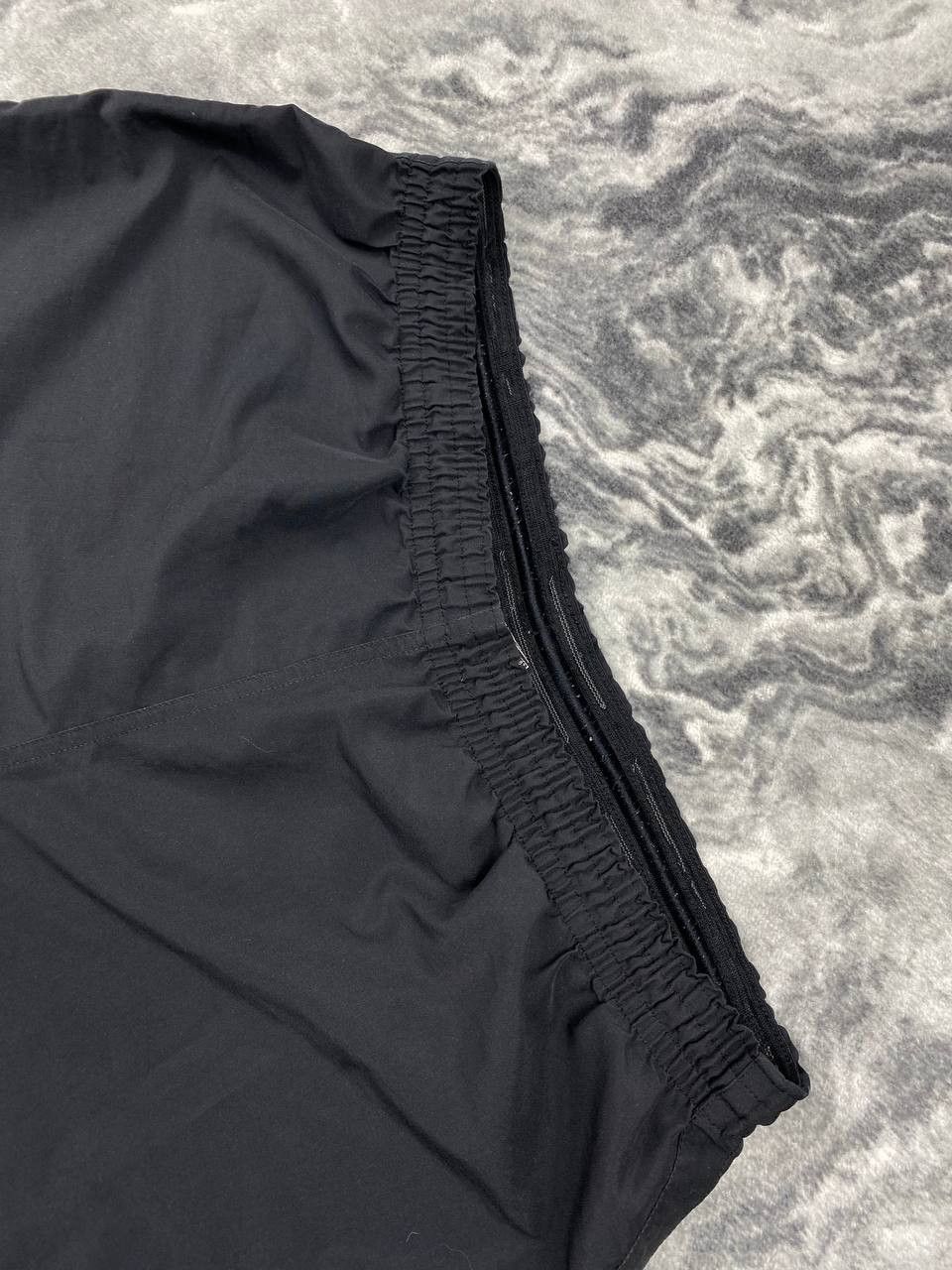 Nike Vintage Nike Valencia 00s Home Football Shorts Men Size L Size US 34 / EU 50 - 4 Thumbnail