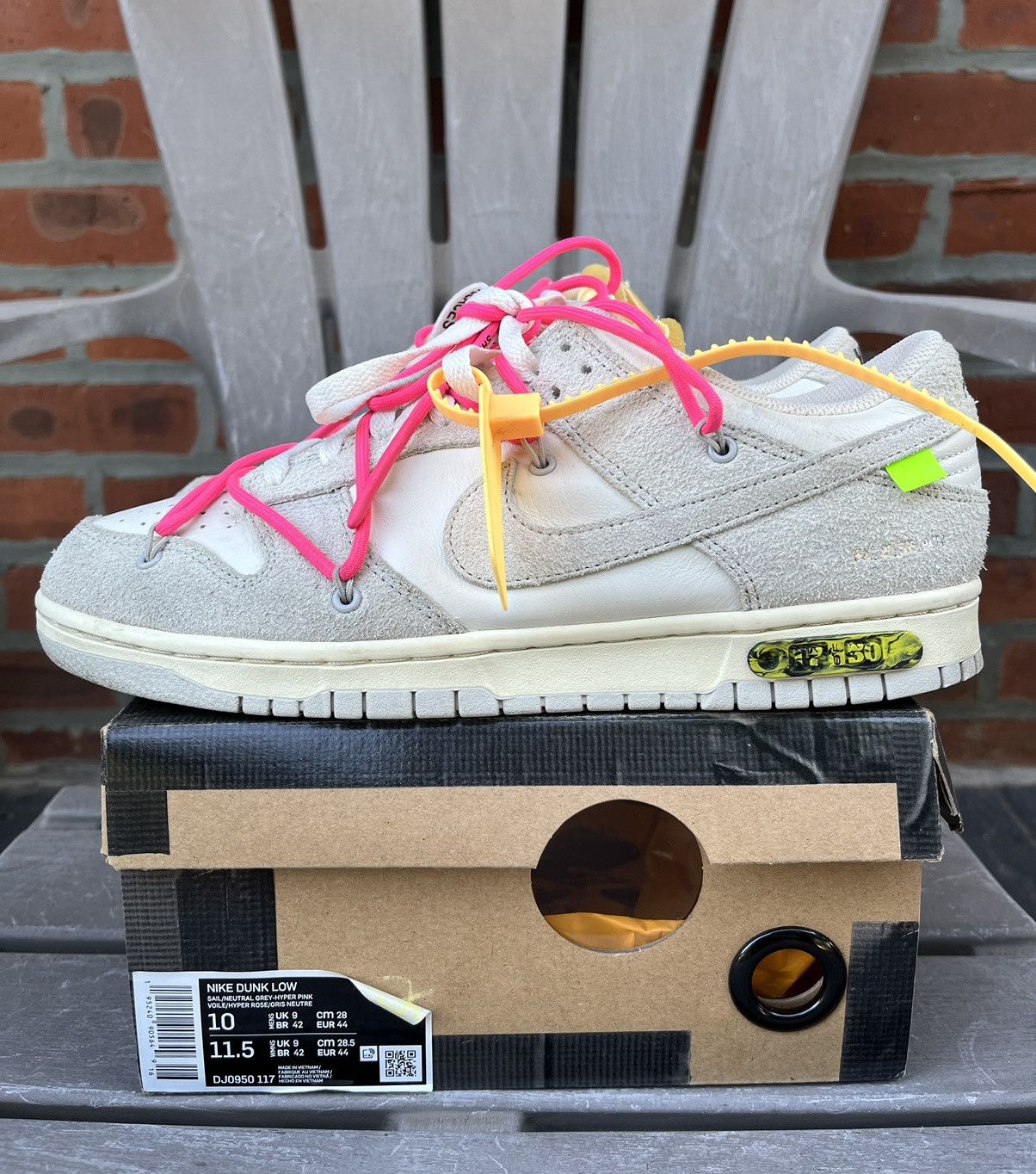 image of Off-White Nike Dunk Low Lot 17 Size 10 Shoes in Grey, Men's