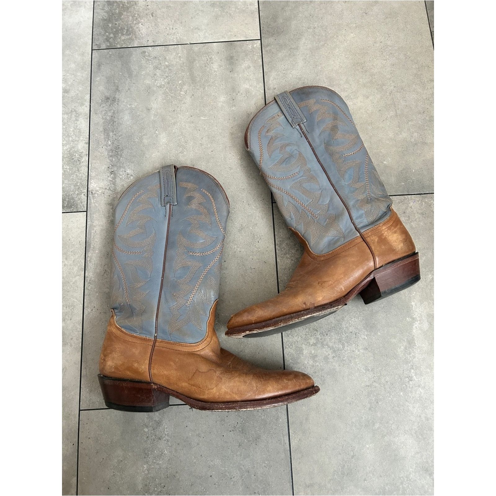 Vintage Nocona western cowboy leather boots tan gray 9.5D display picture 1