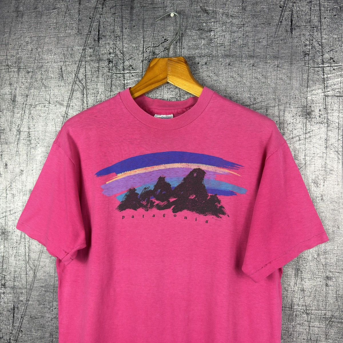Patagonia RARE 1980s Patagonia Hanes Paintbrush Logo T-Shirt Tee old Size US L / EU 52-54 / 3 - 2 Thumbnail