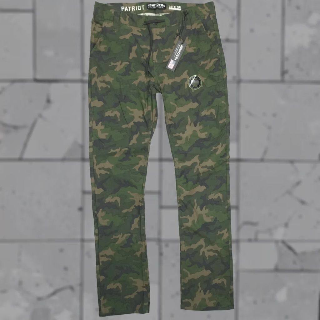 Vintage Howitzer Patriot Green Camo Tactical Pants Men's Size 32x34 Stretch Loose Waist Jeans Regular Inseam 34 Pockets Logo Military Boys Mens Women? Size US 32 / EU 48 - 1 Thumbnail