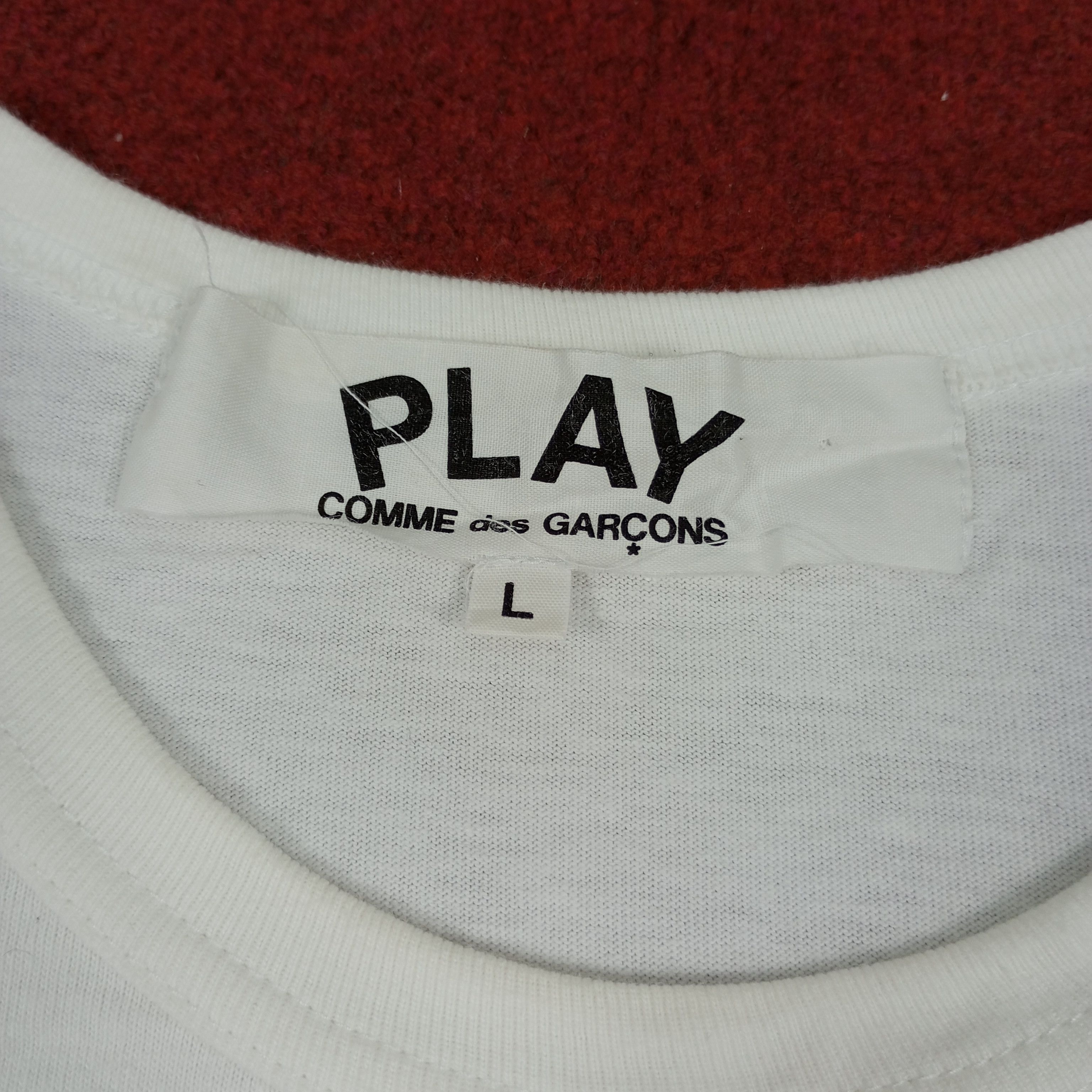 Comme des Garcons × Japanese Brand × Vintage Play Comme Des Garcons Japanese Brand Designer Tshirt Size US M / EU 48-50 / 2 - 7 Thumbnail
