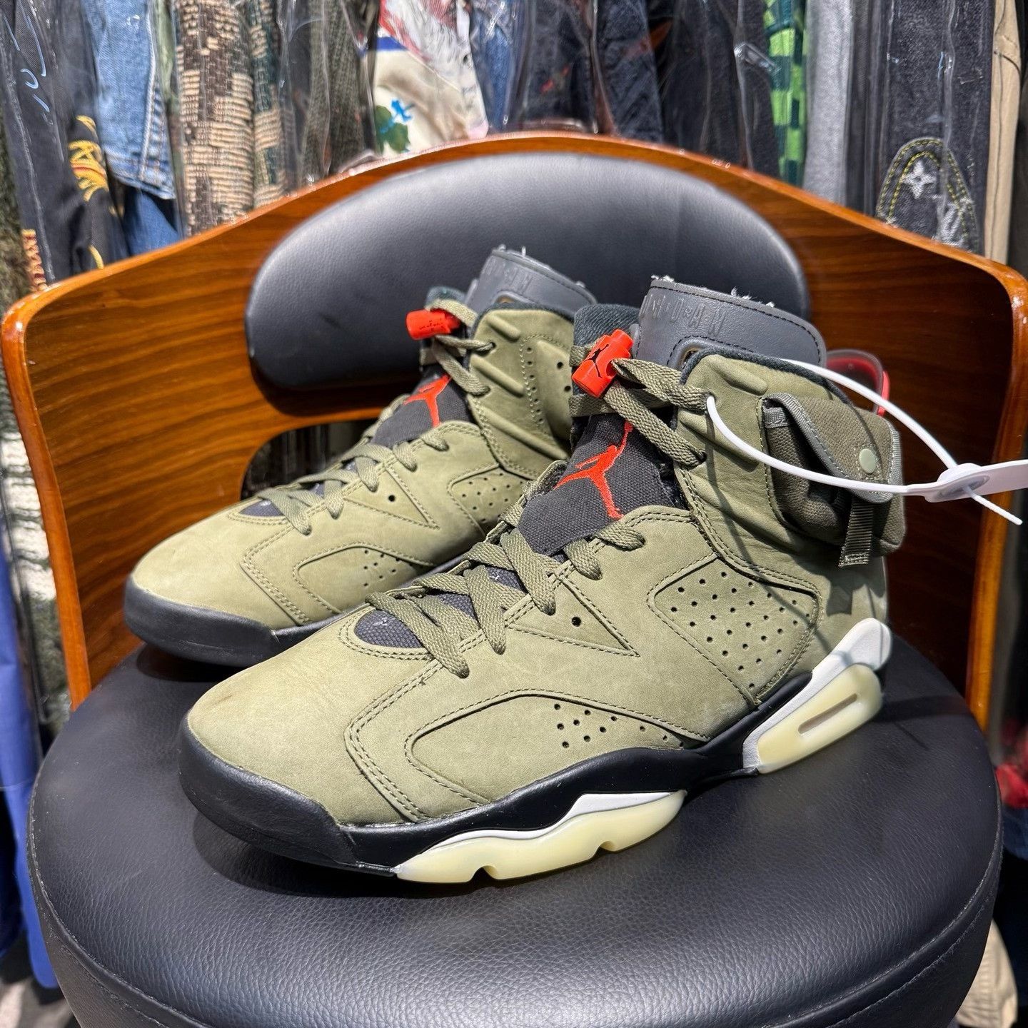 Nike Nike AJ6 Green Lowtop Sneakers 42 Men Size US 9 / EU 42 - 1 Thumbnail