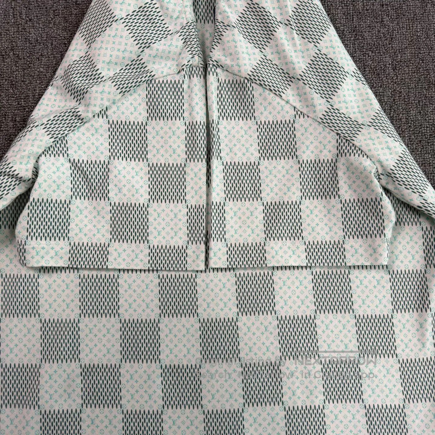 Louis Vuitton LV Checkerboard White Green Short-Sleeve. Size US S / EU 44-46 / 1 - 6 Thumbnail