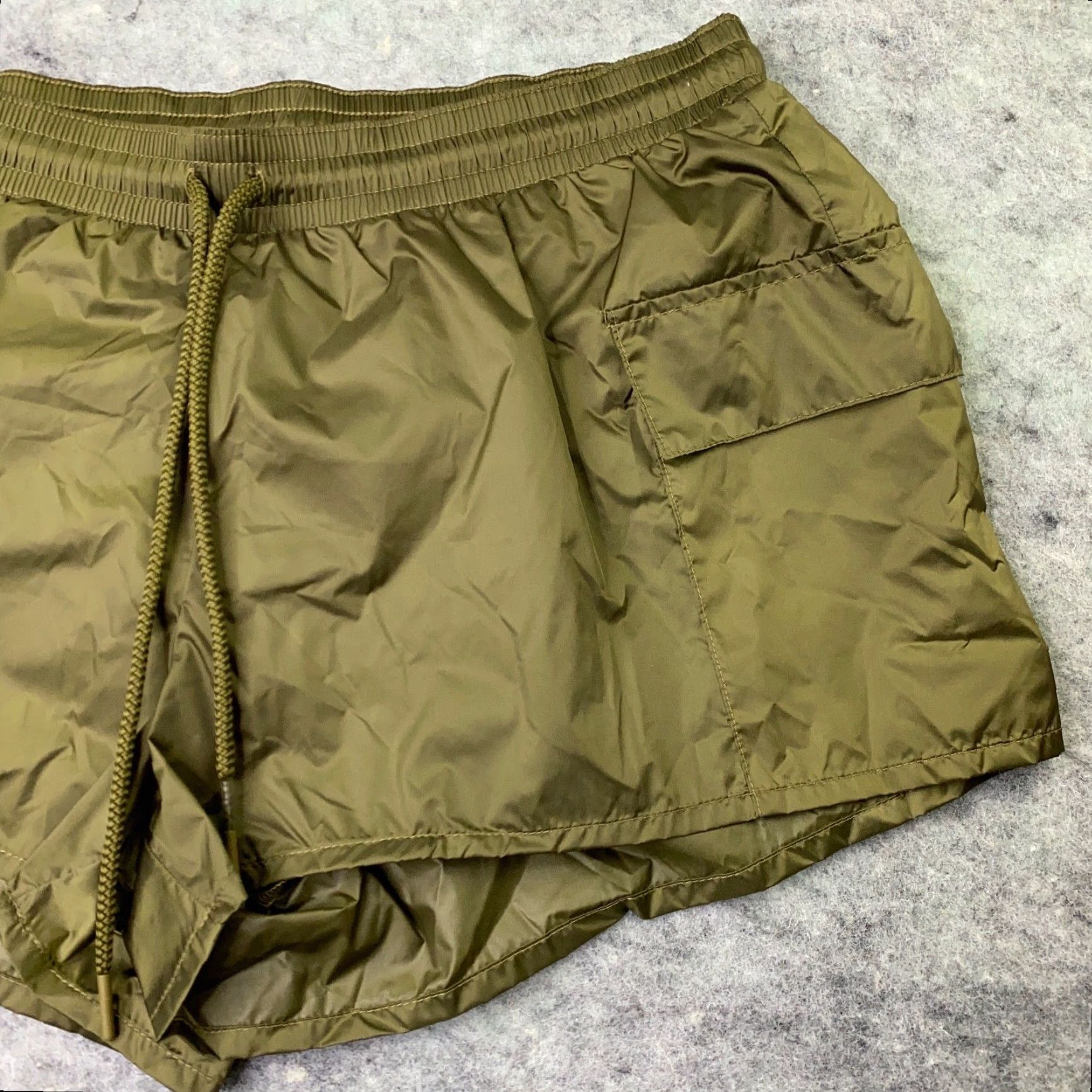 Vintage Aerie Womens Athletic Shorts Medium Green Lightweight Drawstring Pocket 10in Inseam Size 31" - 2 Thumbnail