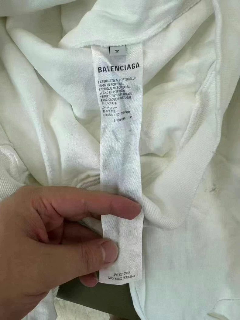 Balenciaga Balenciaga White Big Hole Letter Hoodie Size US S / EU 44-46 / 1 - 4 Thumbnail