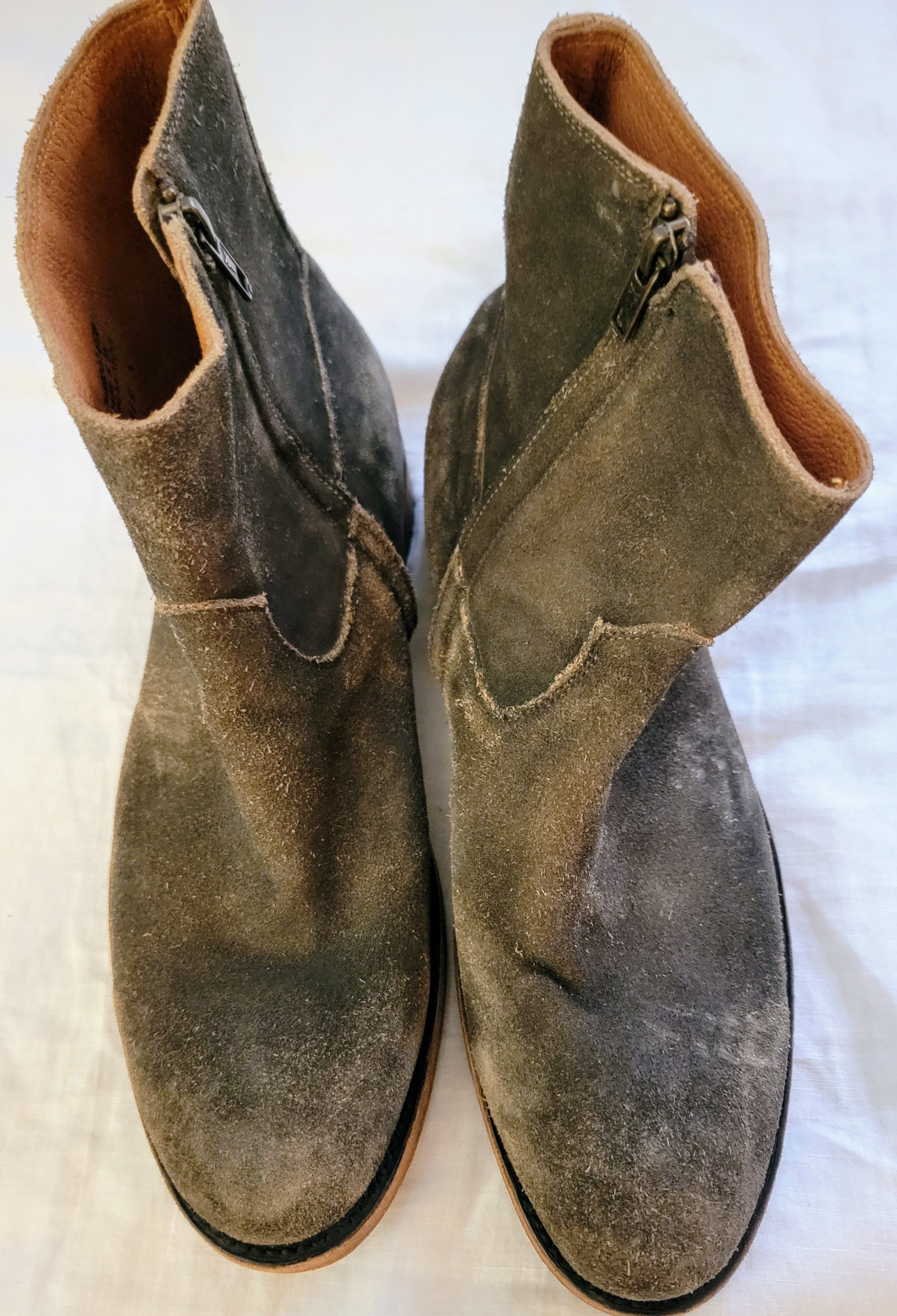 Art Comes First Men's Frye Suede Boot Size US 10 / EU 43 - 1 Thumbnail