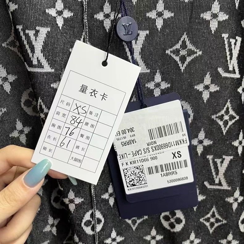 Louis Vuitton Louis Vuitton Black/gray color-block full-print graphic pr Size XS / US 0-2 / IT 36-38 - 4 Thumbnail