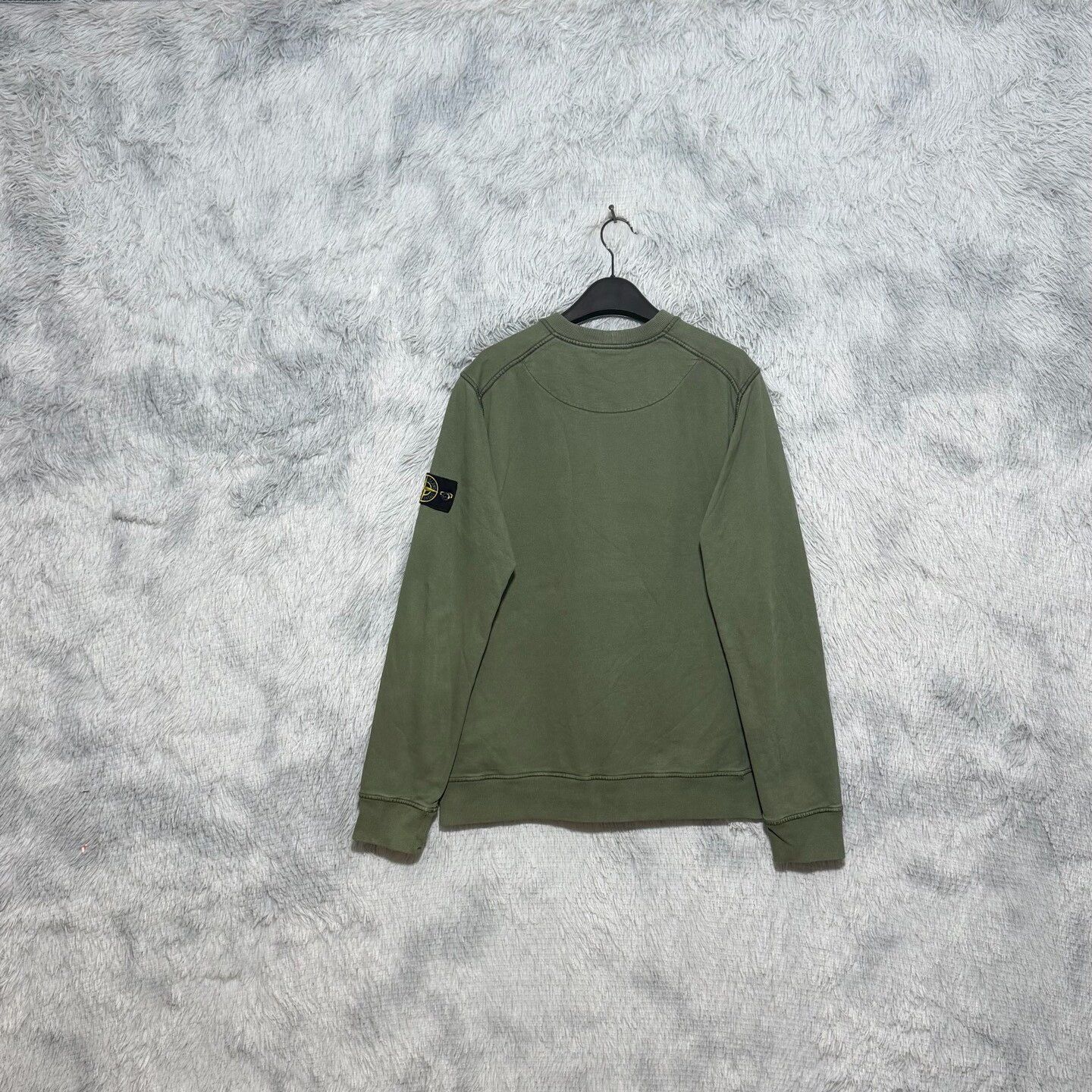 Stone Island Stone Island Round Neck Basic Sweatshirt Size US M / EU 48-50 / 2 - 2 Thumbnail