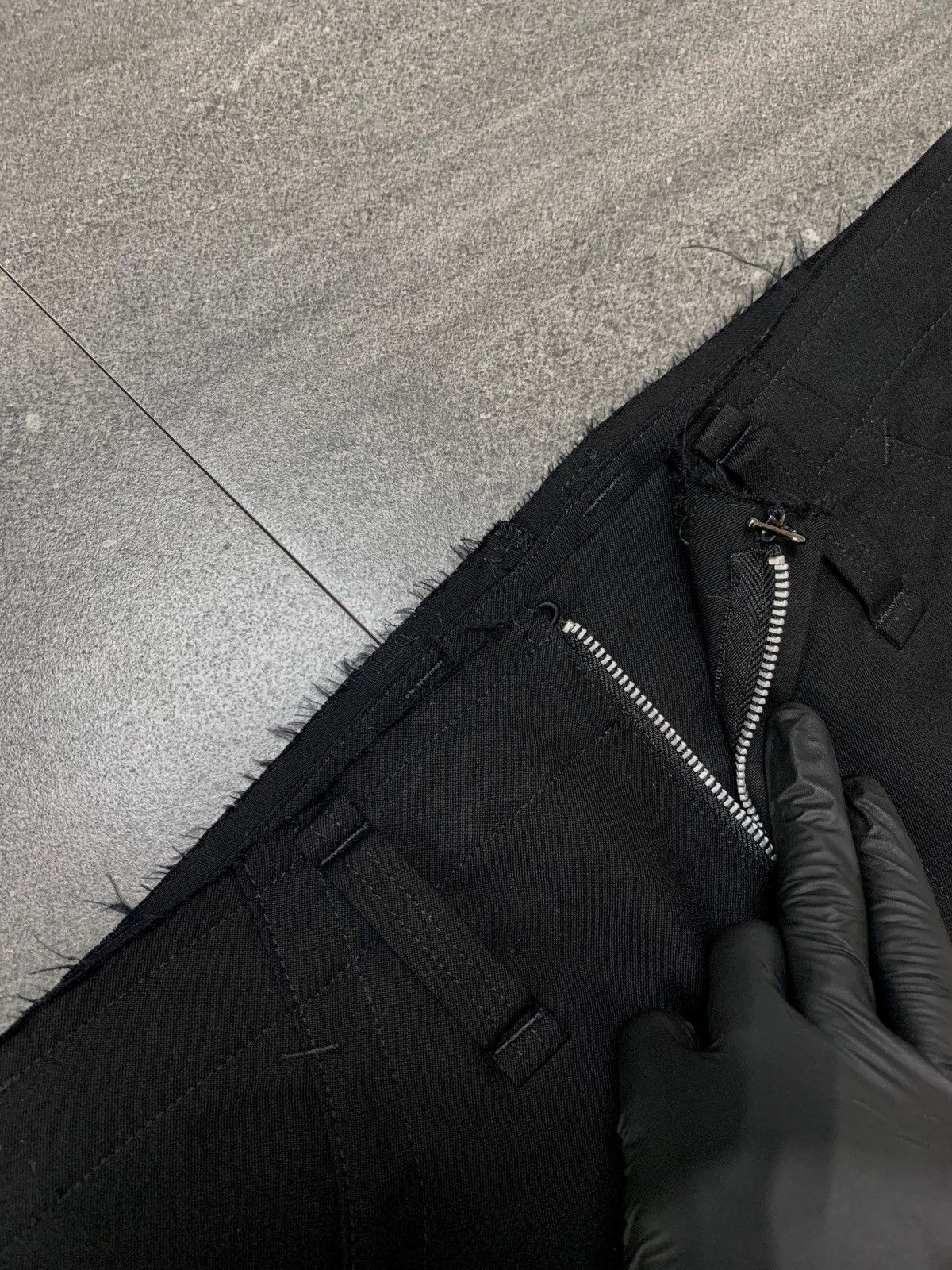Yohji Yamamoto Y's by Yohji Yamamoto Frayed Seam Trousers Size US 29 - 5 Thumbnail