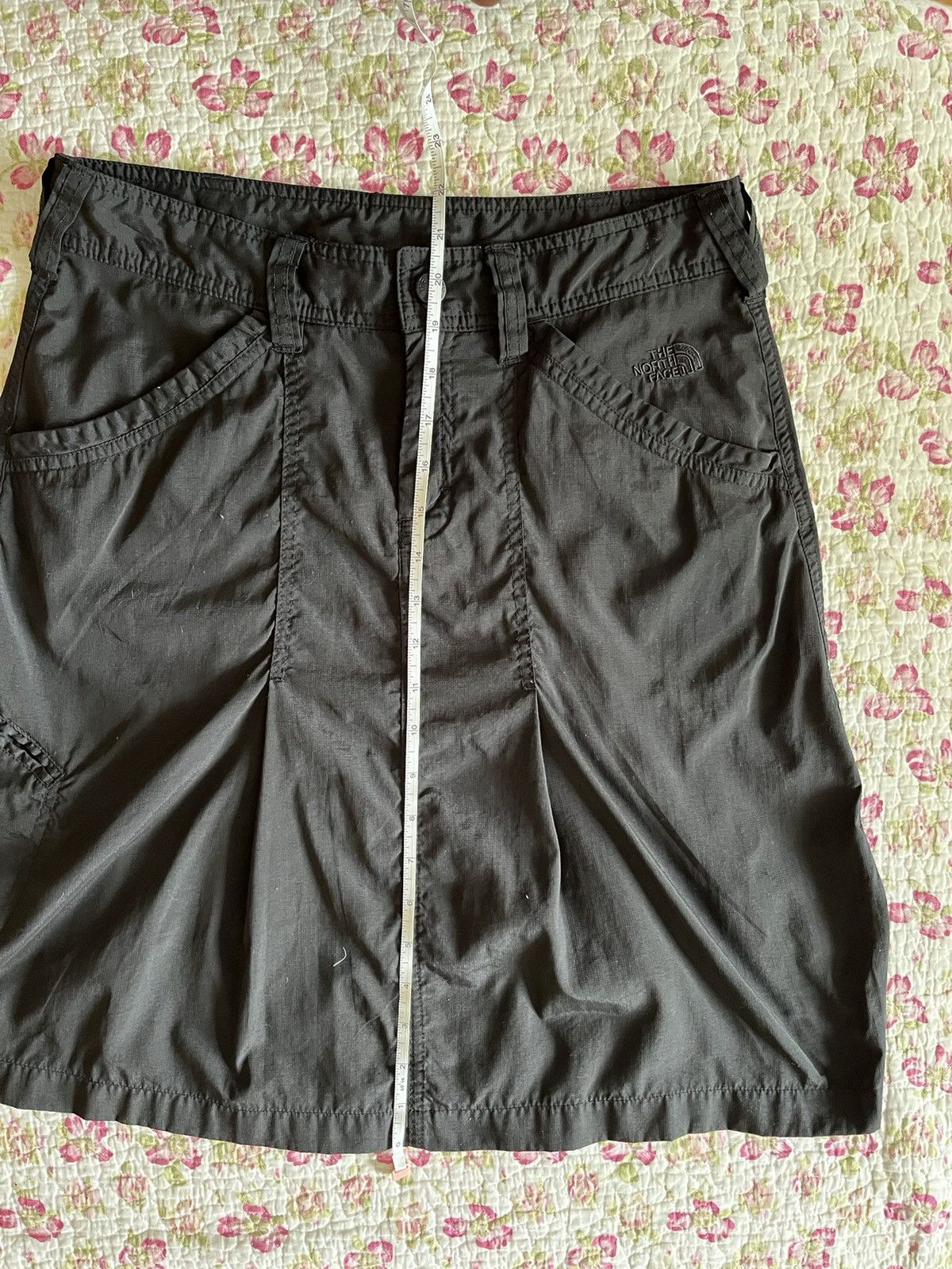 The North Face The North Face nylon cargo skirt Size 28" / US 6 / IT 42 - 12 Thumbnail