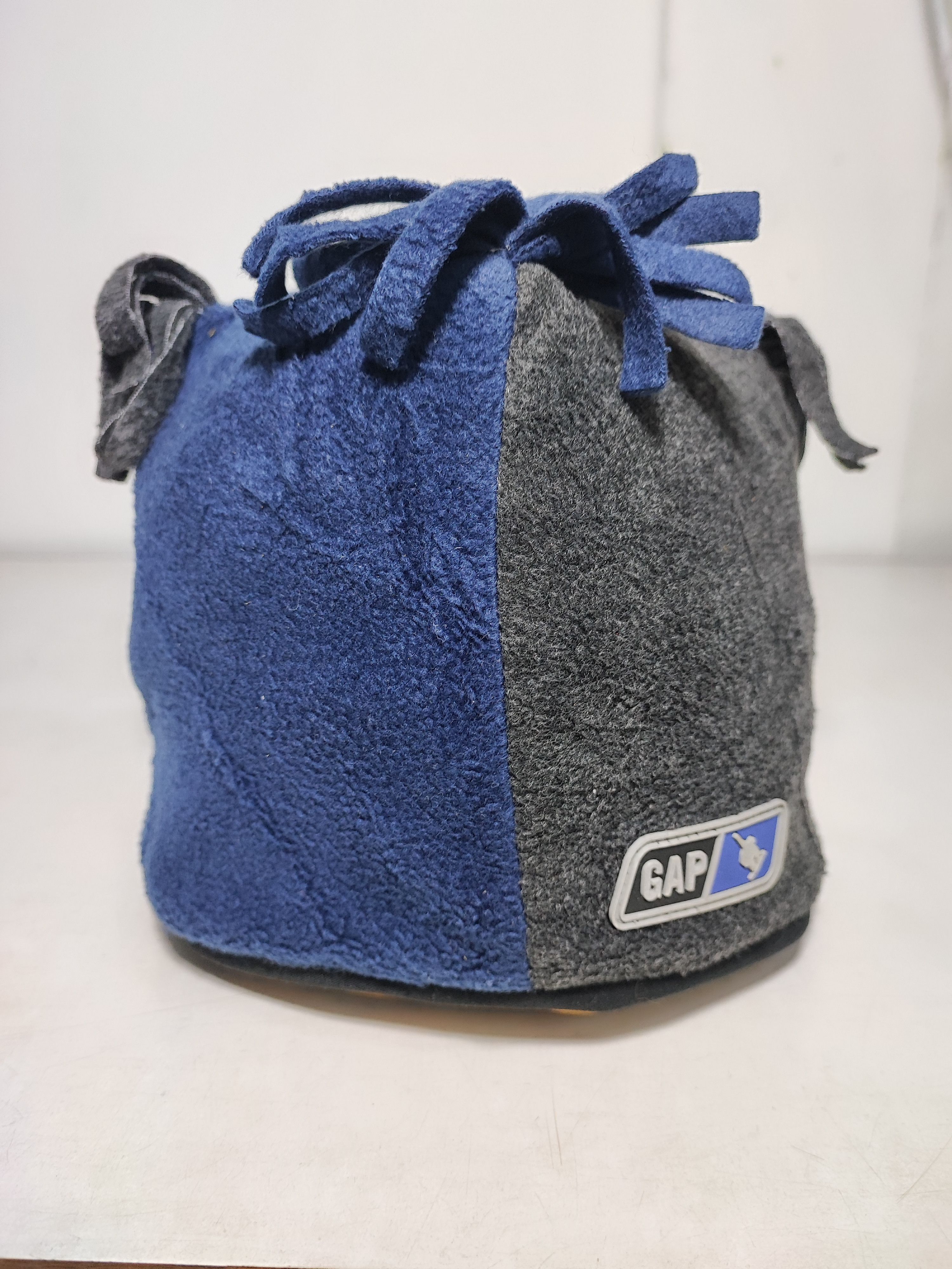 image of Gap Ski Beanie in Grey/Navy Blue, Men's