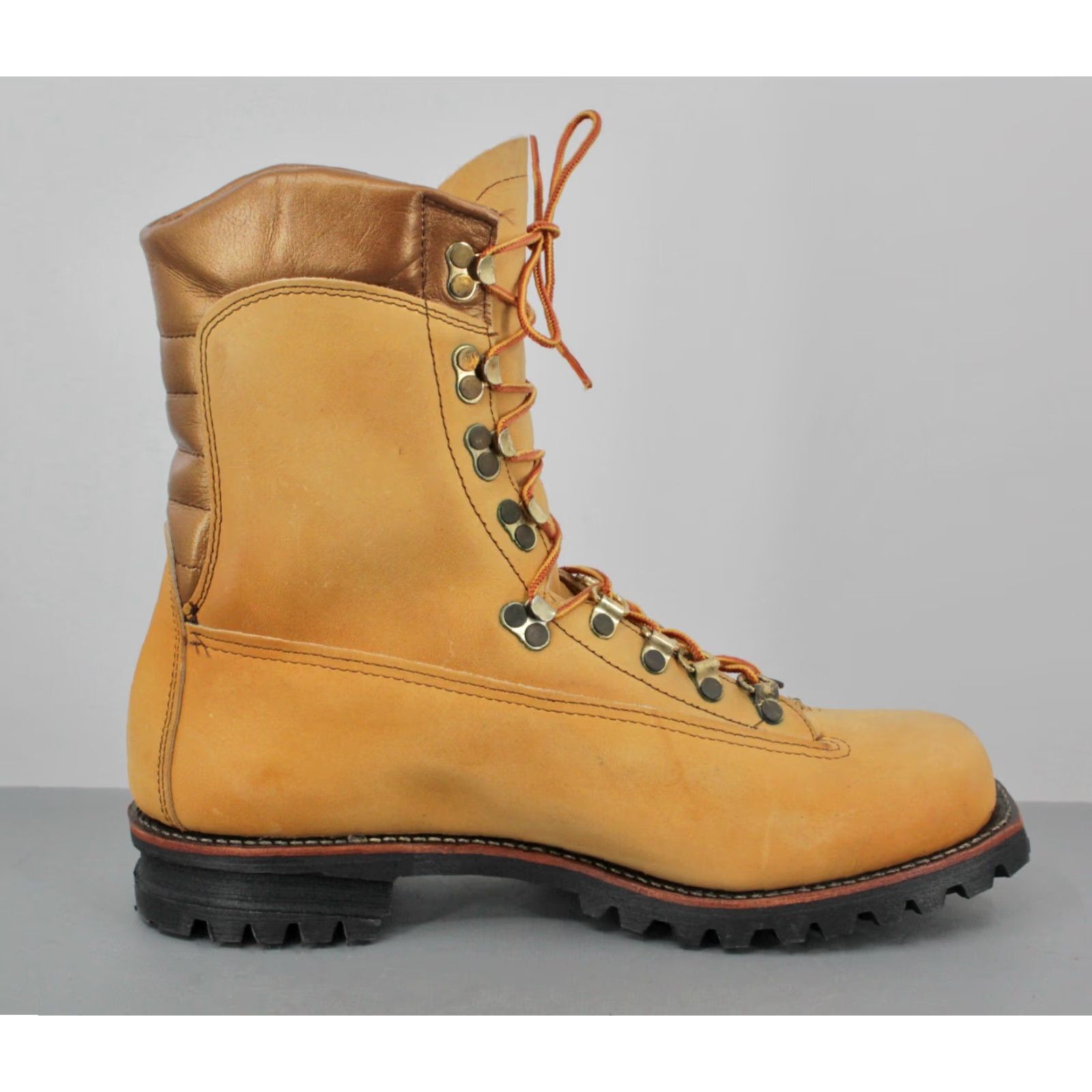 Mason's VINTAGE Mason Boots Mens 70s Leather Hiking Tan Brown 9.5 C 70s Vibram Sole Shoes Mens Size US 10 / EU 43 - 5 Thumbnail
