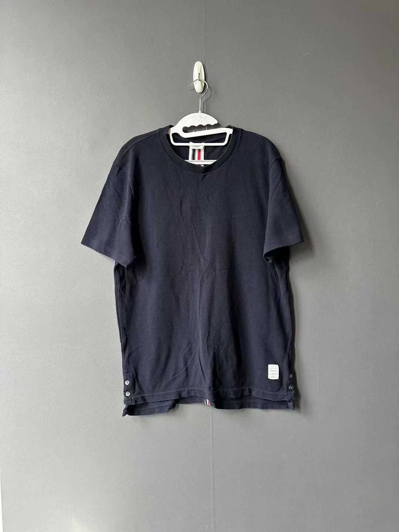 Thom Browne Thom Browne Short sleeves with colored stripes on the back Size US L / EU 52-54 / 3 - 1 Thumbnail