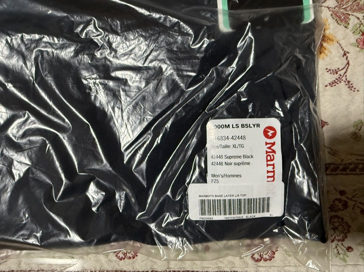 Supreme Supreme®/Marmot® Base Layer L/S Top Black FW25 Size XL Size US XL / EU 56 / 4 - 6 Thumbnail