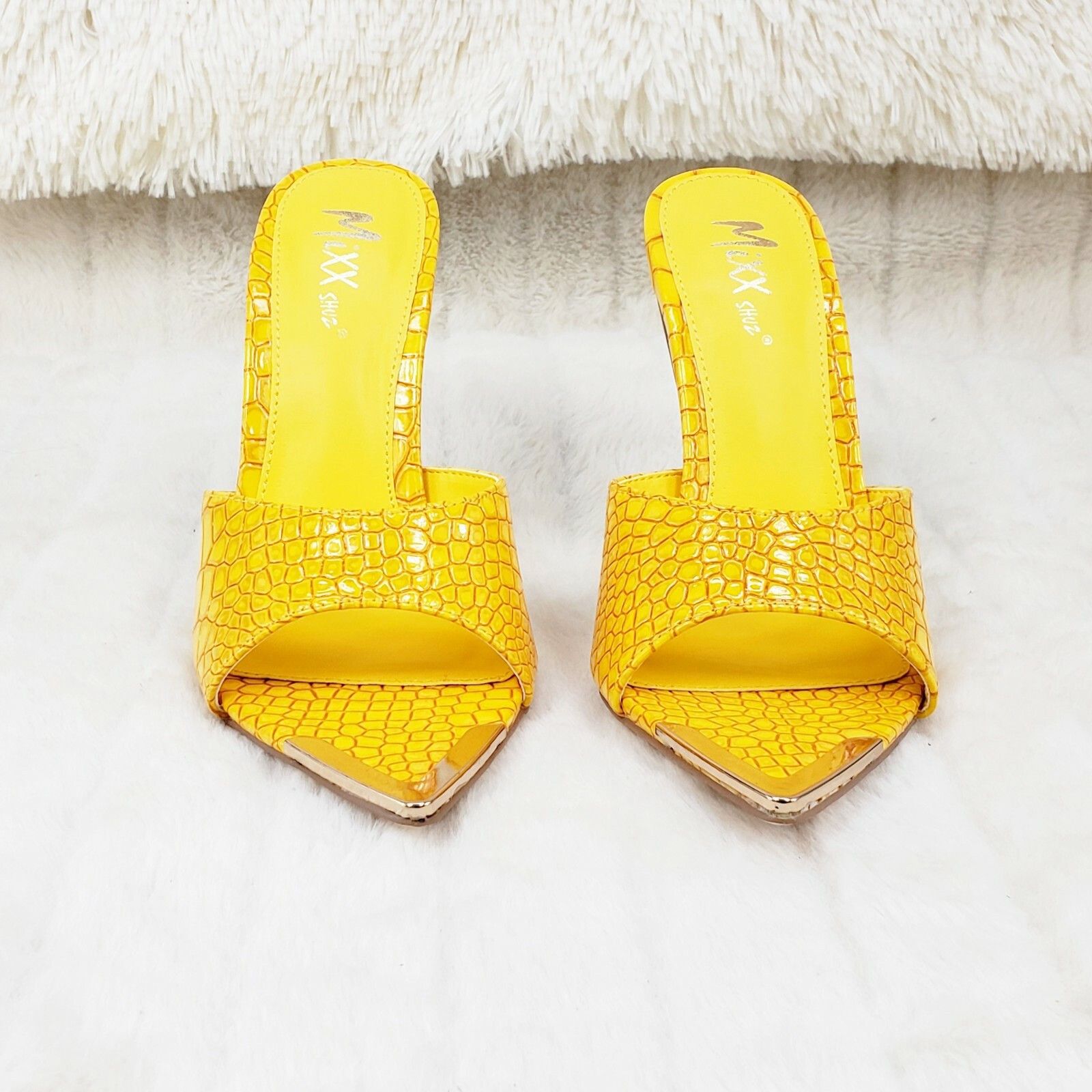 Other Venus Yellow Slim High Heel Pointy Toe Slip On Sandals Slide Size US 11 / IT 41 - 6 Thumbnail
