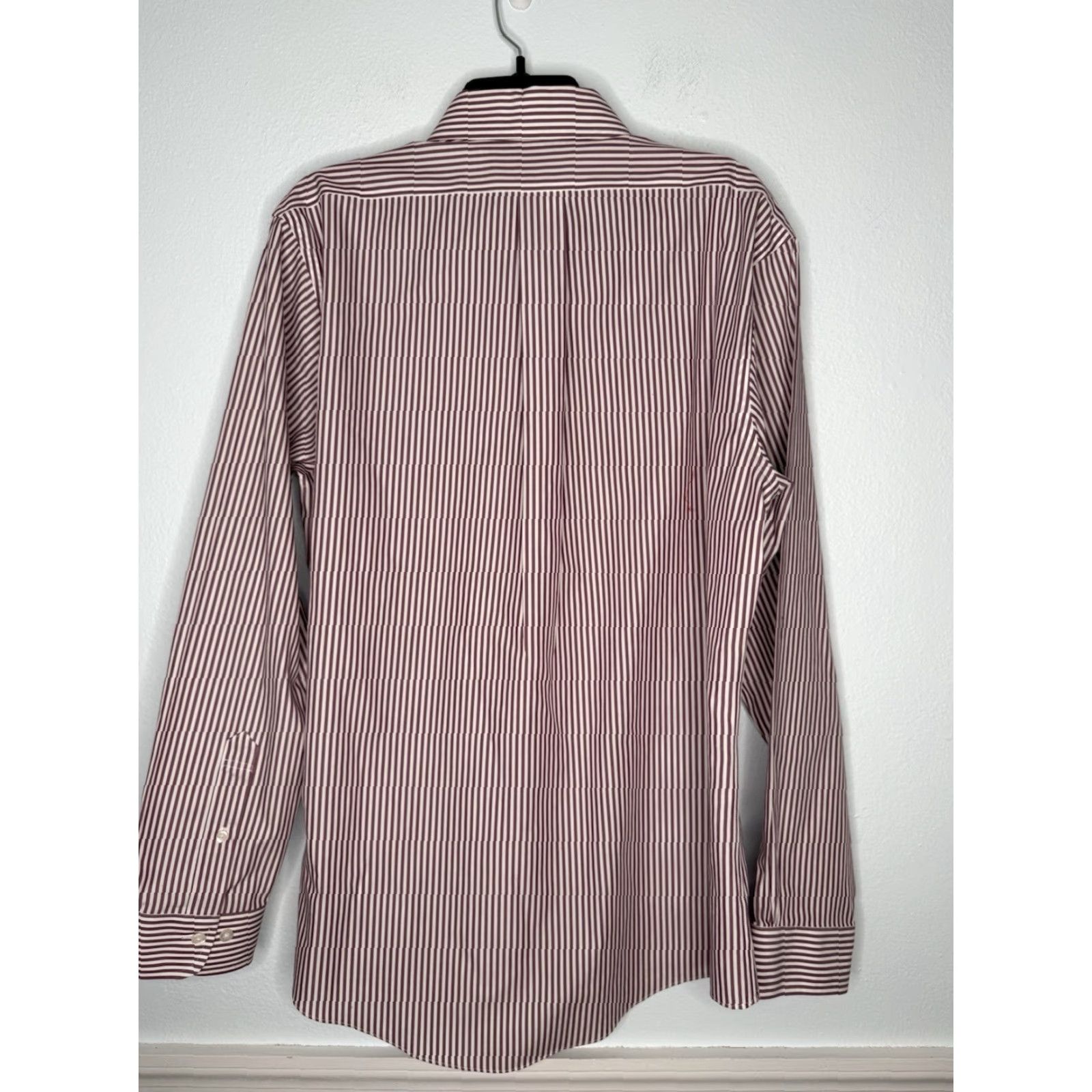 Brooks Brothers Brooks Brothers Button-Down Shirt Mens Large Red White Striped Cotton Regent Regent Striped Classic Preppy Mens Regular Long Sleeve Button-Up/Collar Size US L / EU 52-54 / 3 - 2 Thumbnail