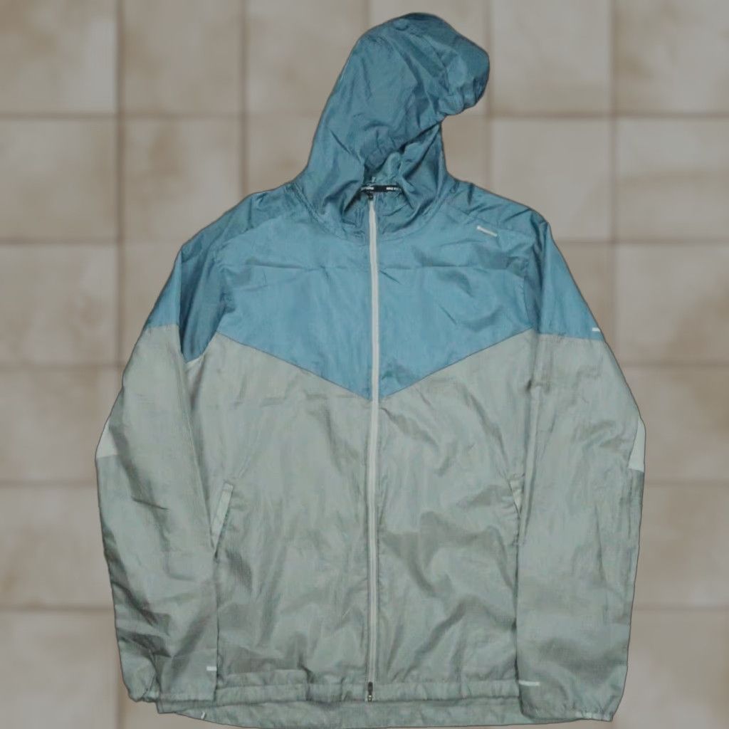 Nike Nike Jacket Mens Large Gray Windrunner Lightweight Hooded Zip Windbreaker Pockets Size US L / EU 52-54 / 3 - 1 Thumbnail