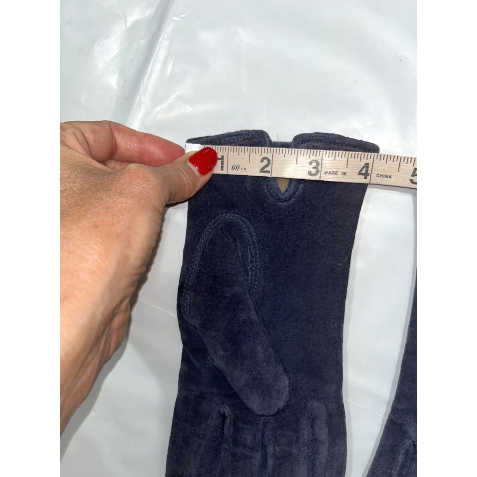 Vintage VINTAGE BLUE SUEDE LEATHER Driving Gloves Wrist Length Women’s Medium Med Winter Glove Warm Lined Size 32" / US 10 / IT 46 - 5 Thumbnail