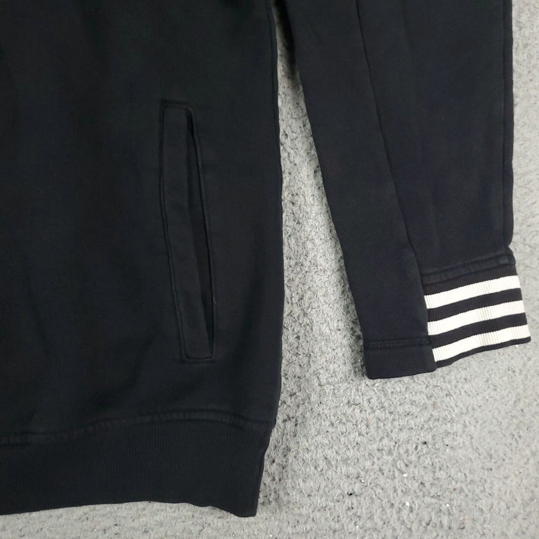Adidas Adidas Sweater Mens XL Black 1/4 Zip Pullover Knit Mock Neck Long Sleeve Sports Casual Business Workwear Modern Classic Mens Size US XL / EU 56 / 4 - 4 Thumbnail