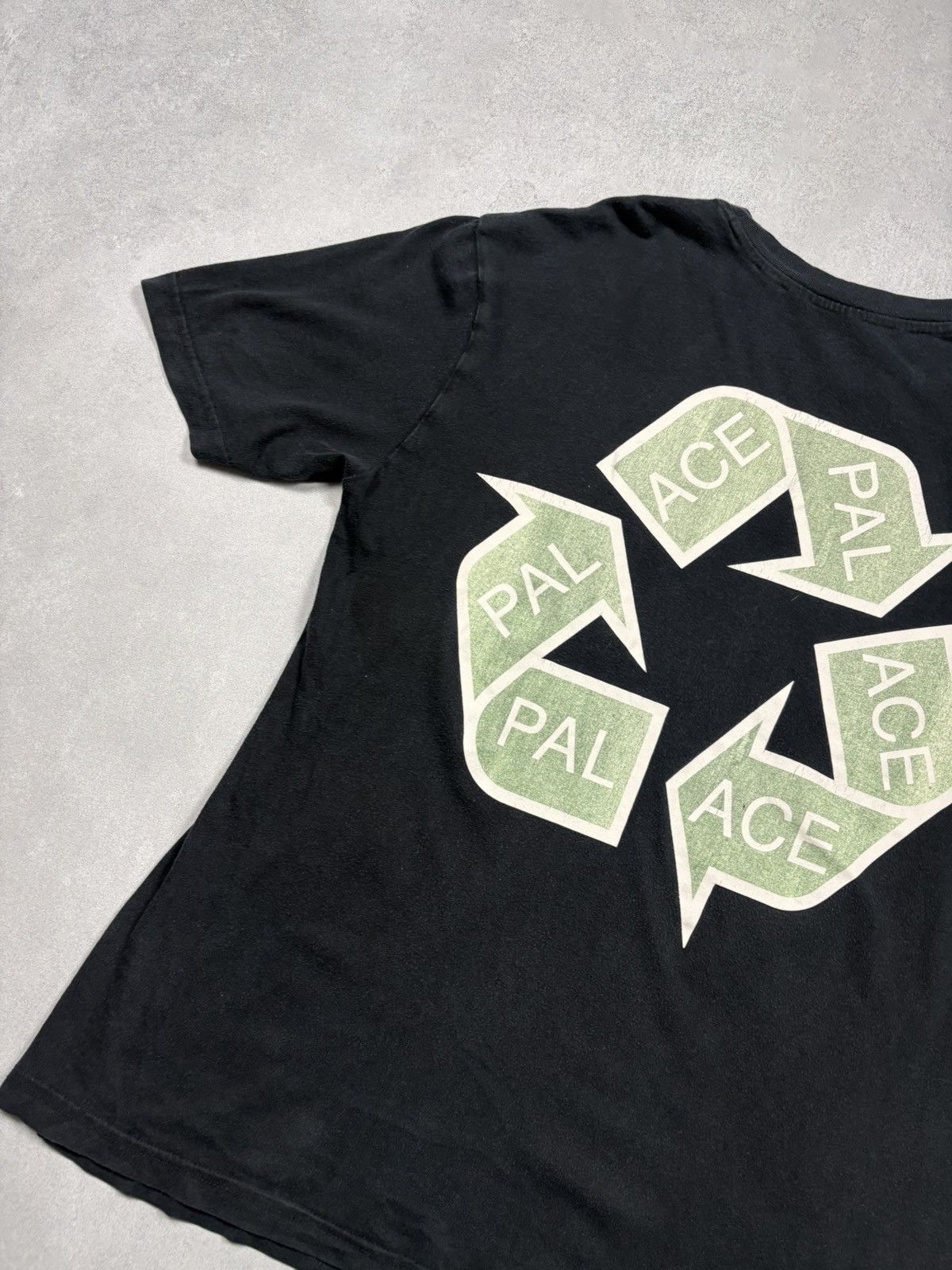 Palace Palace Skateboards Recycle Logo T-Shirt Black Streetwear Y2K Size US L / EU 52-54 / 3 - 4 Thumbnail